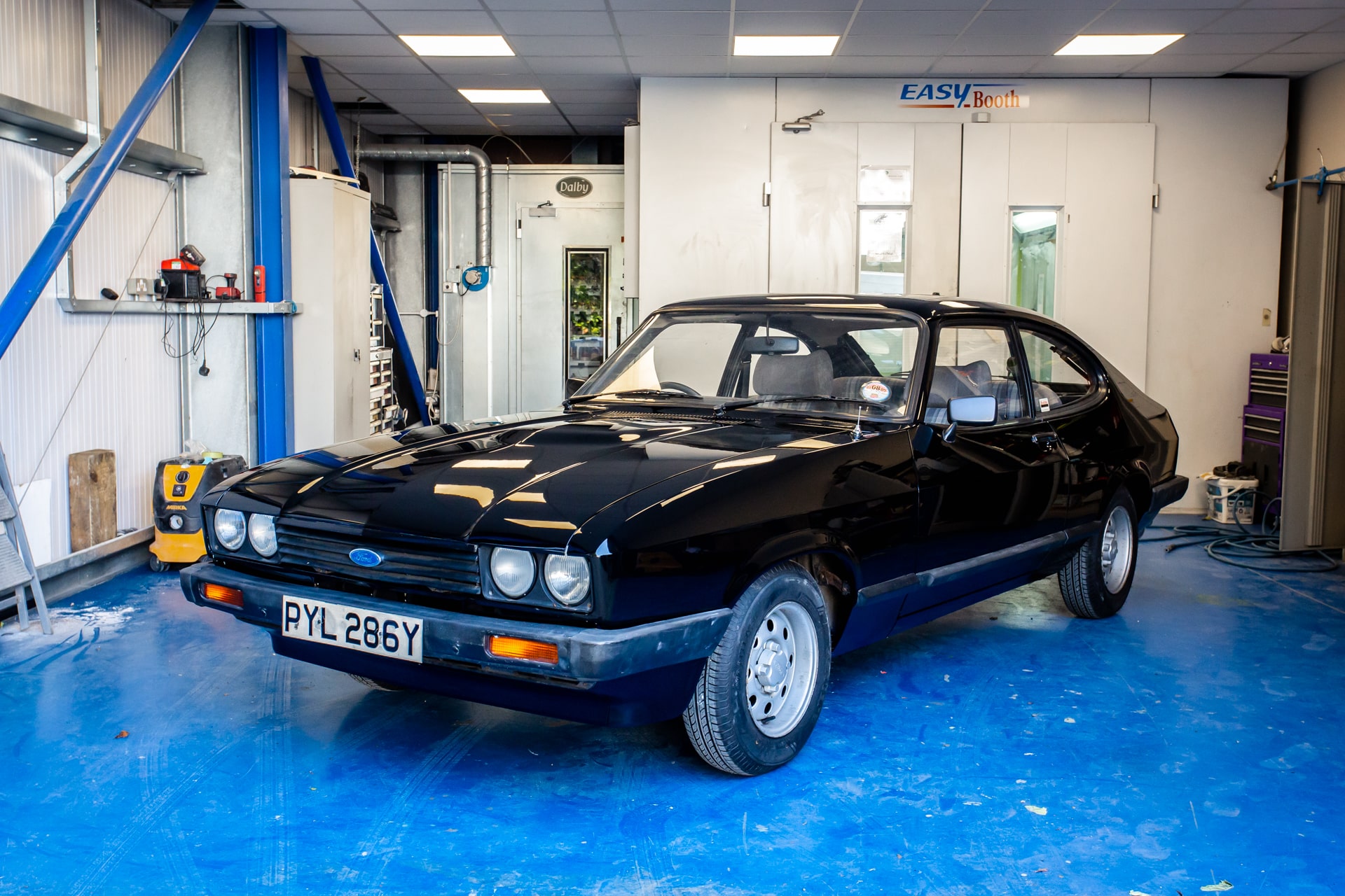Ford Capri leavs paint 11 1