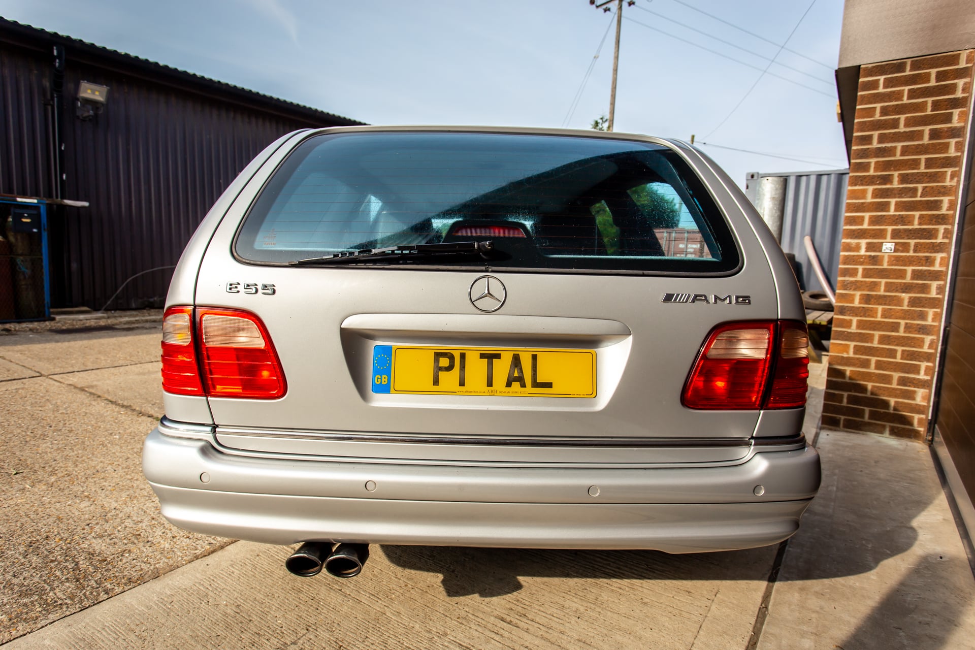 Mercedes E55 AMG 06 1