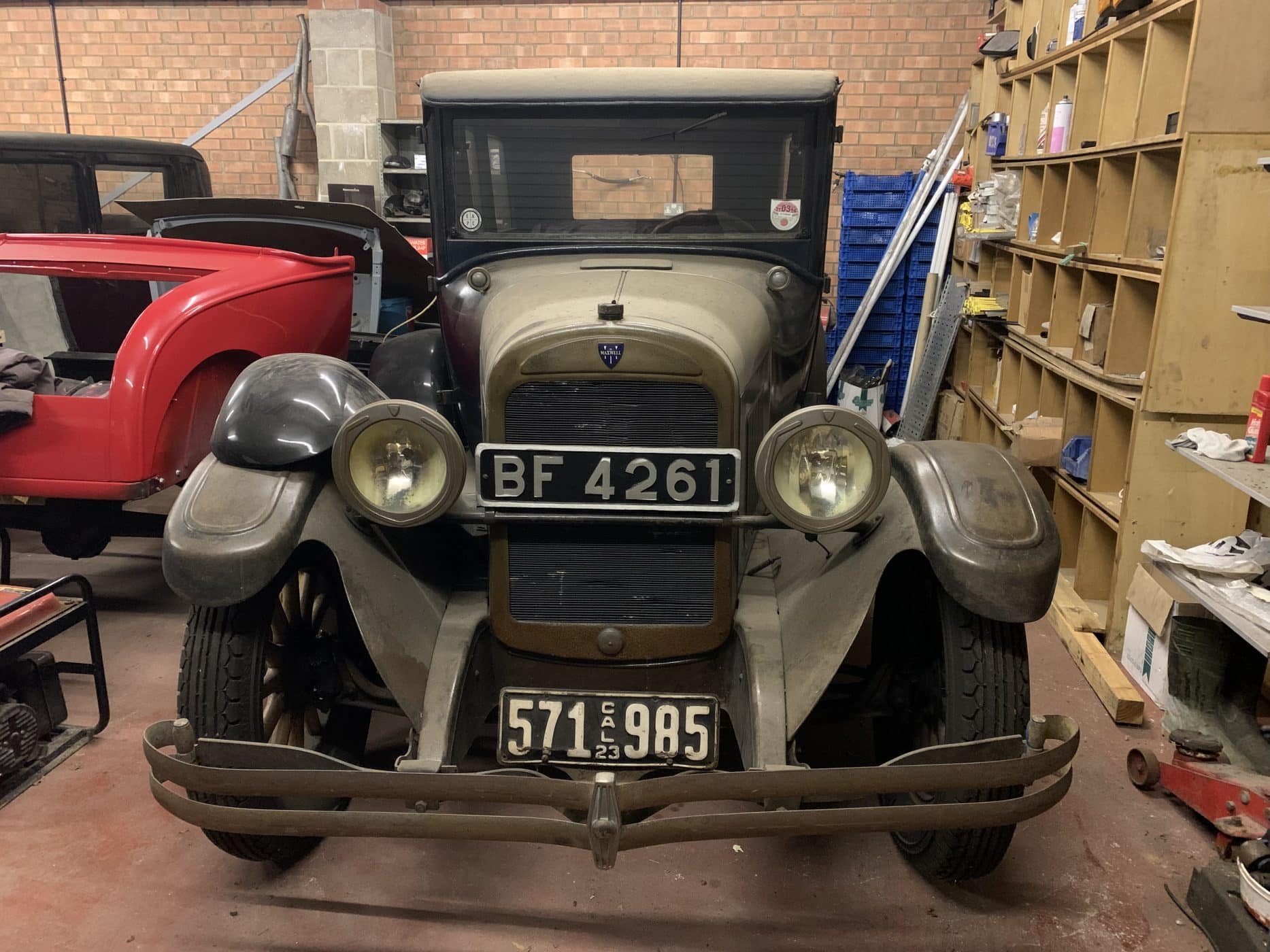 011021 Model T Ford Garage Clearance 52 1