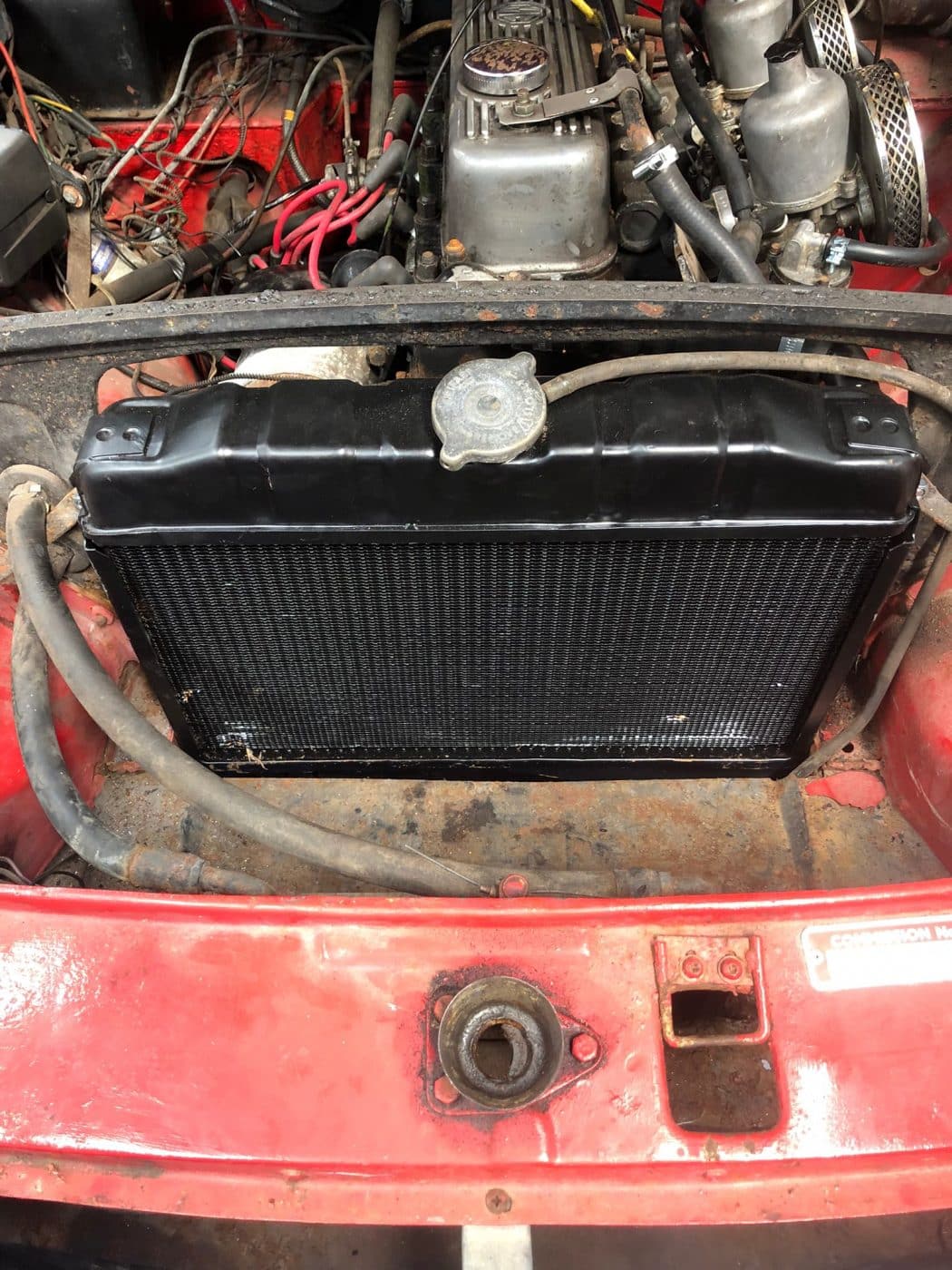 051021 1973 MGB Roadster Radiator Install 3 1