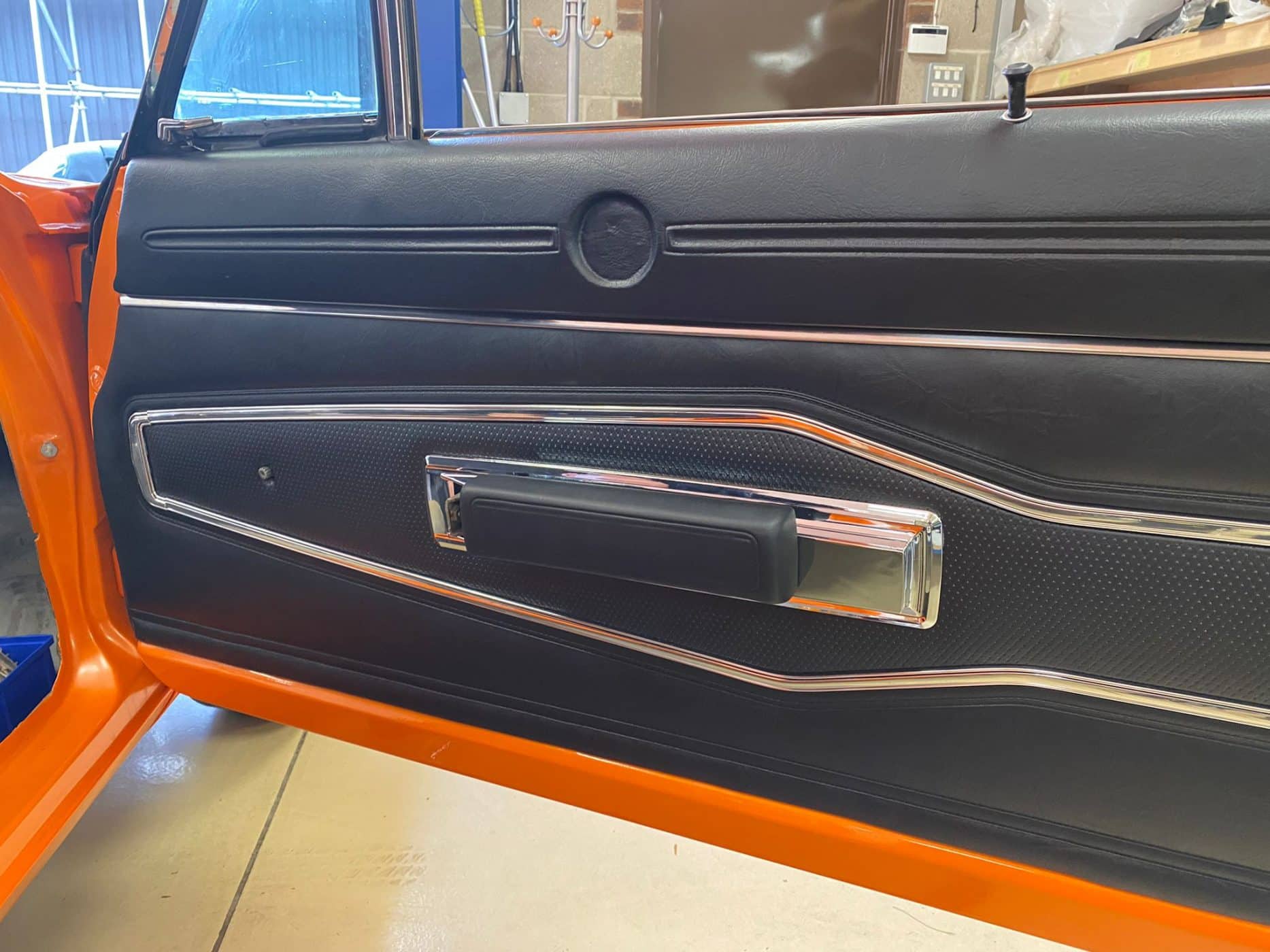 121021 1970 Dodge Charger Door Card Install 18 1