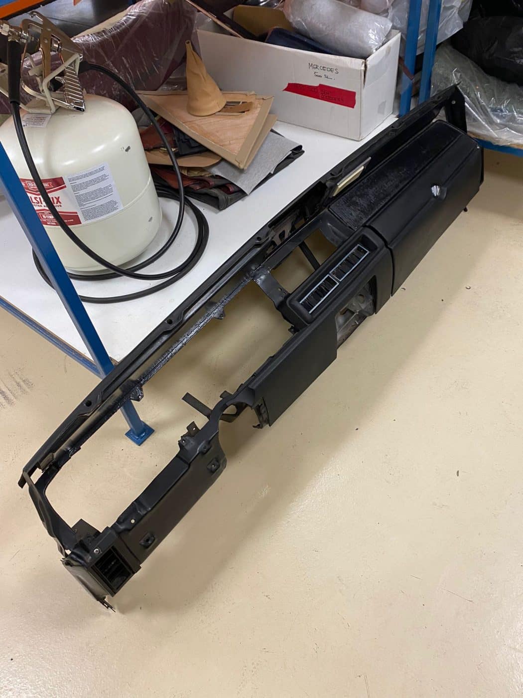 131021 1970 Dodge Charger Dash and Console Clean 4 1