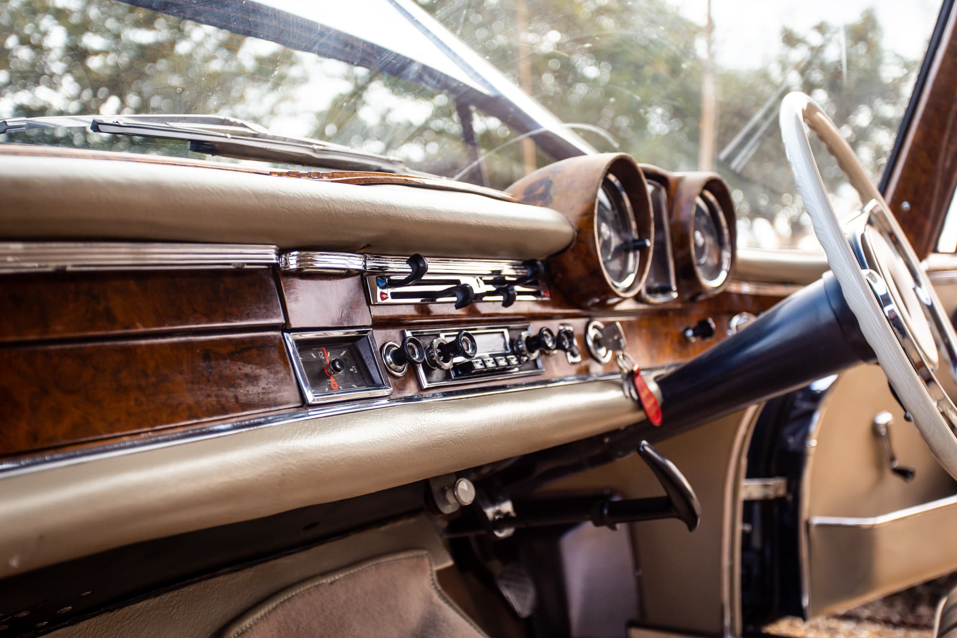 1969 Mercedes 250 SE Automatic 12 1