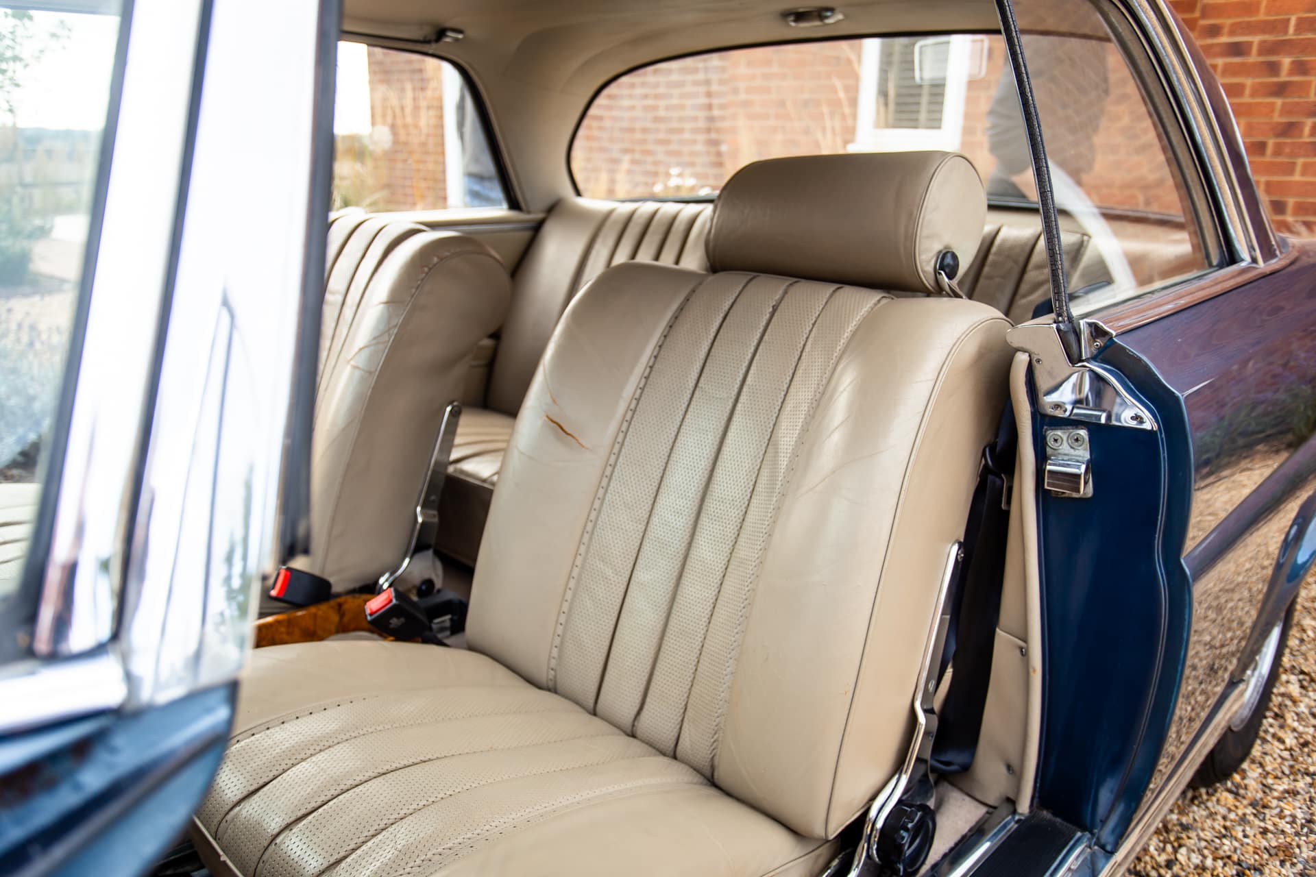 1969 Mercedes 250 SE Automatic 17 1