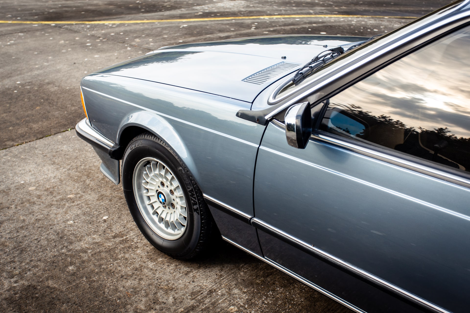 1984 BMW 635 CSI 09 2 1