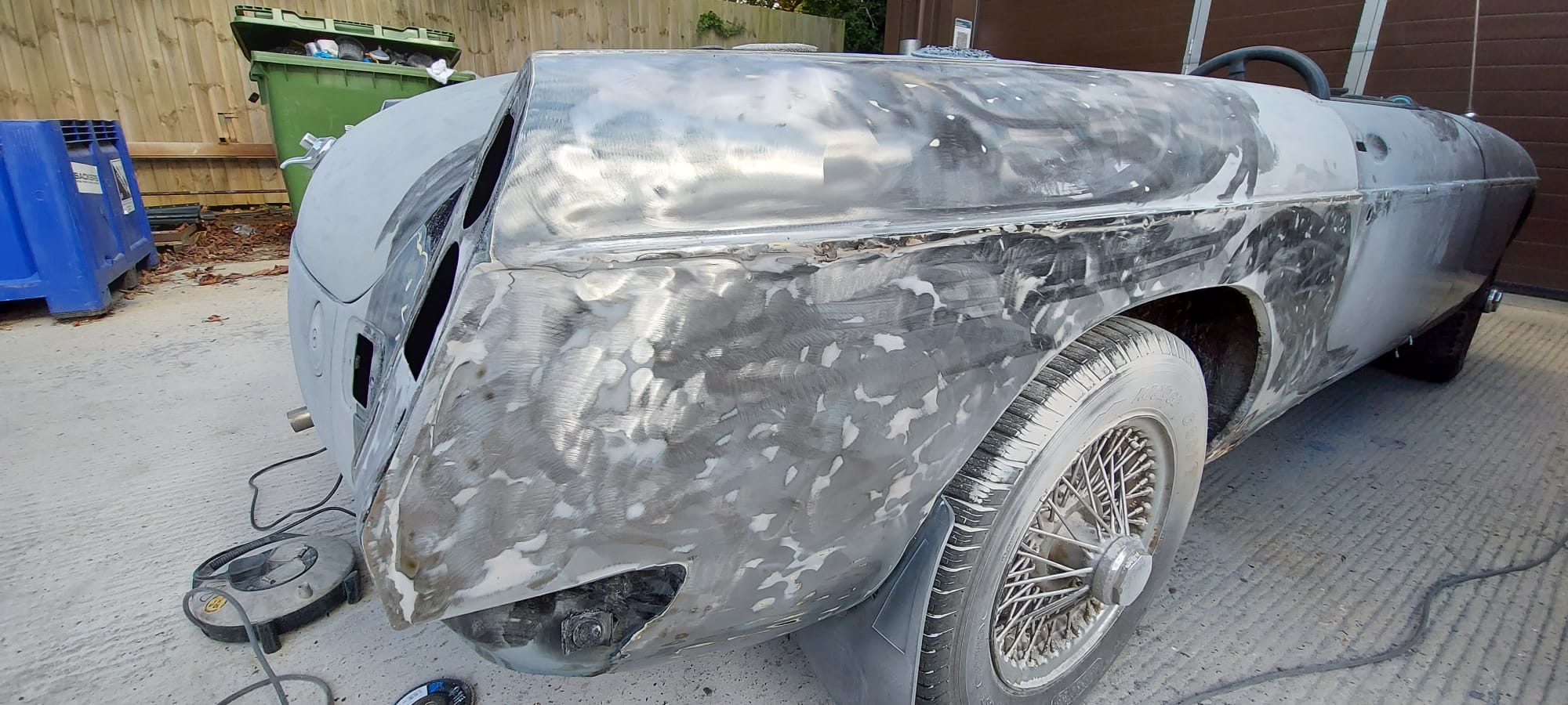 201021 1977 MGB Roadster Stripdown 18 1