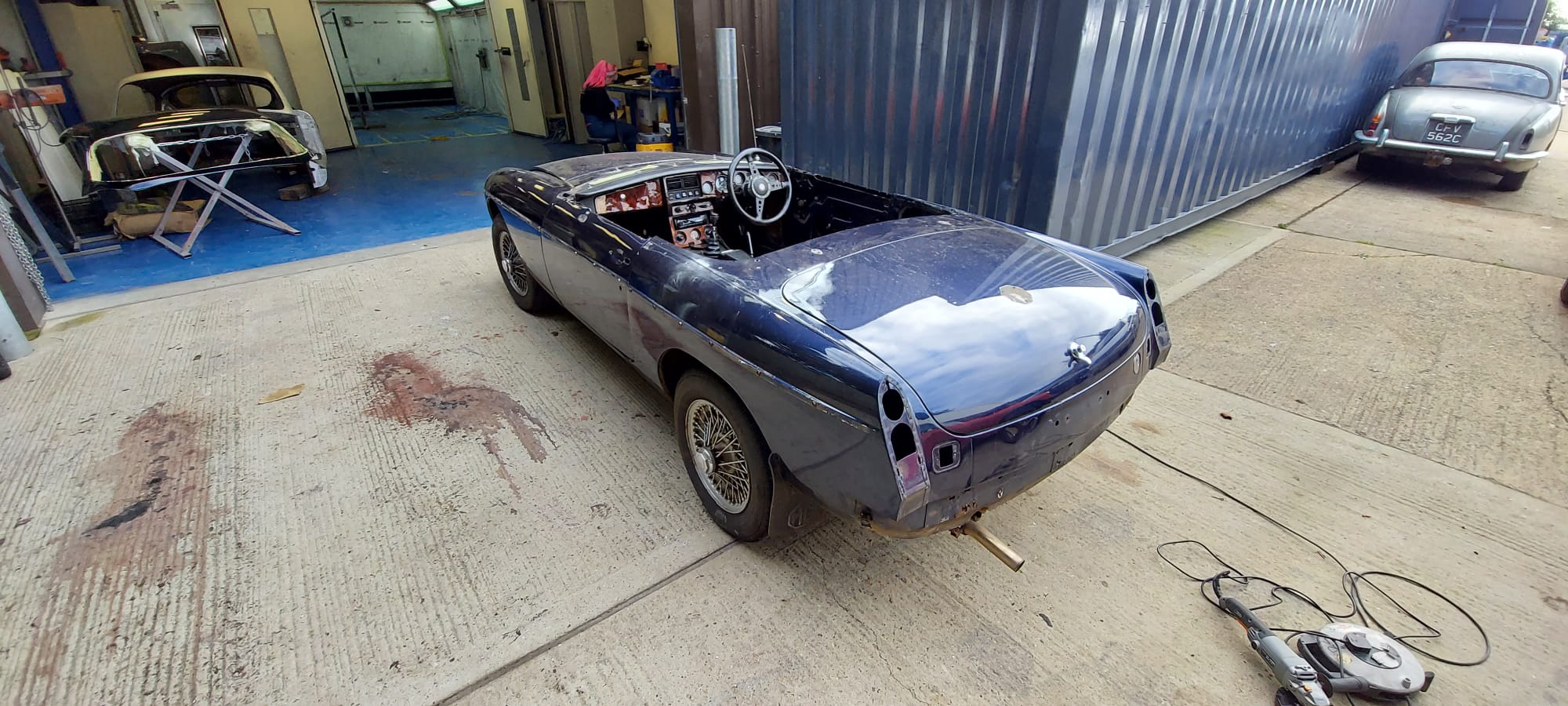 201021 1977 MGB Roadster Stripdown 21 1