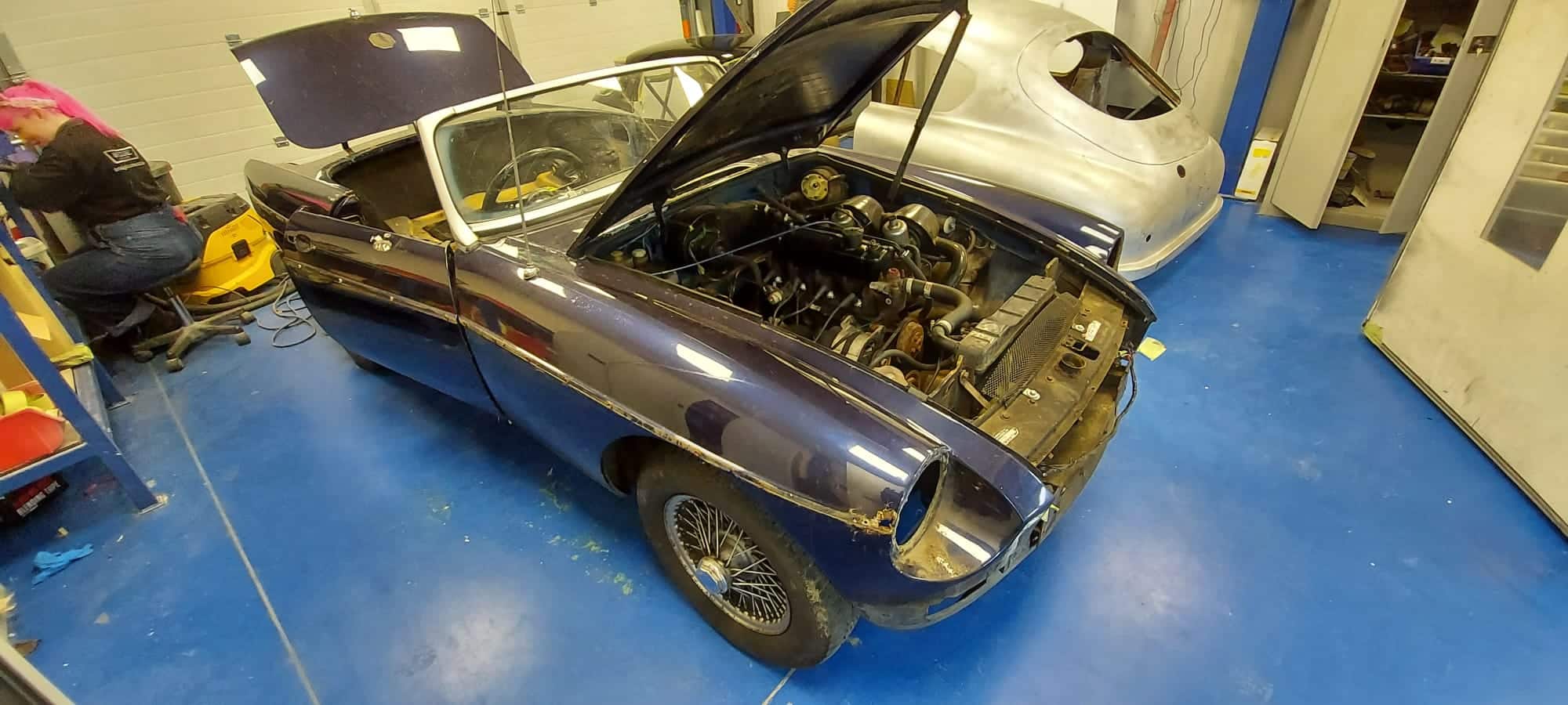 201021 1977 MGB Roadster Stripdown 25 1