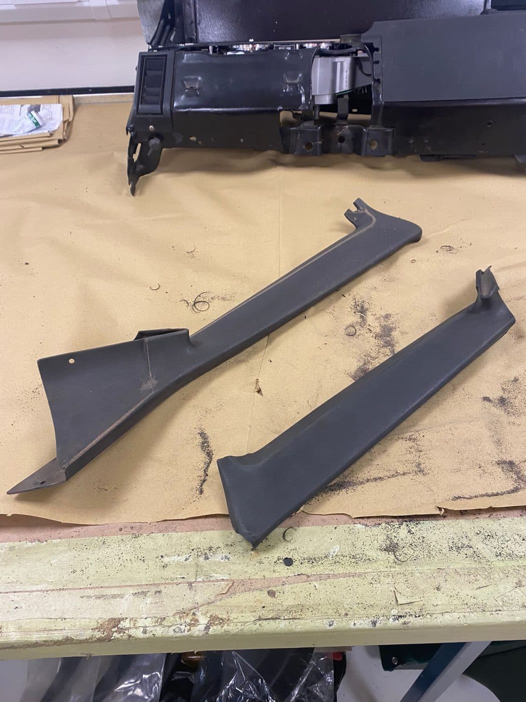 291021 1970 Dodge Charger A Pillar Retrim 7 1