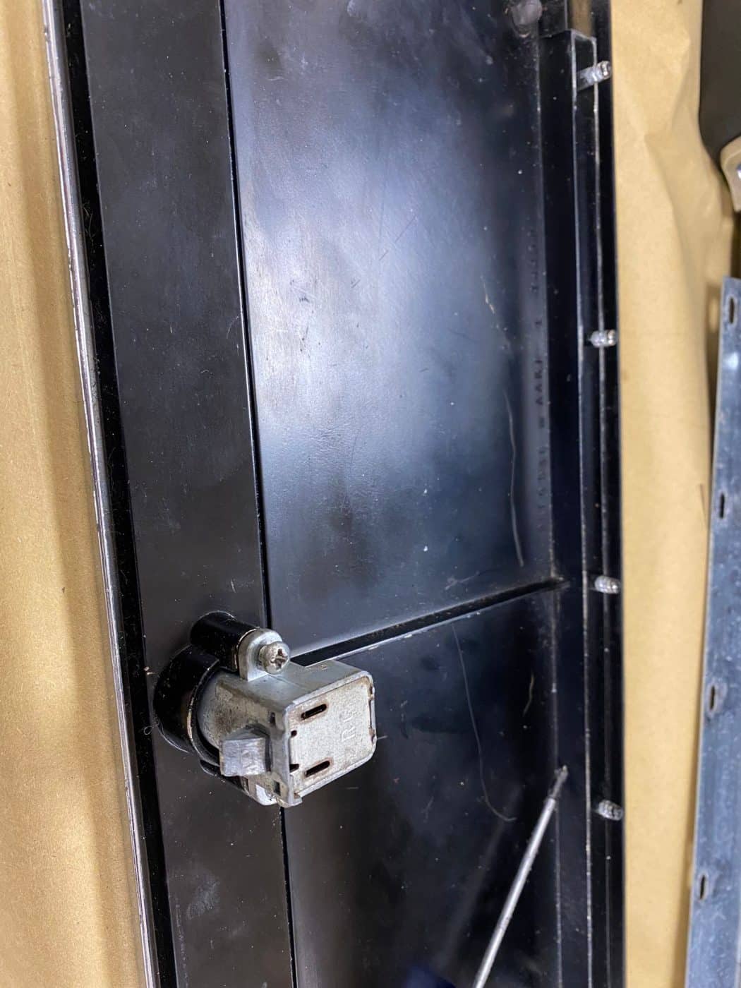 291021 1970 Dodge Charger Centre Console Refrurb 17 1