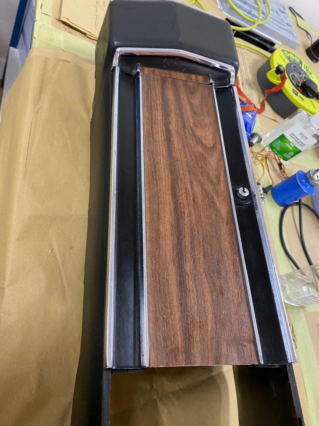 291021 1970 Dodge Charger Centre Console Refrurb 20 1