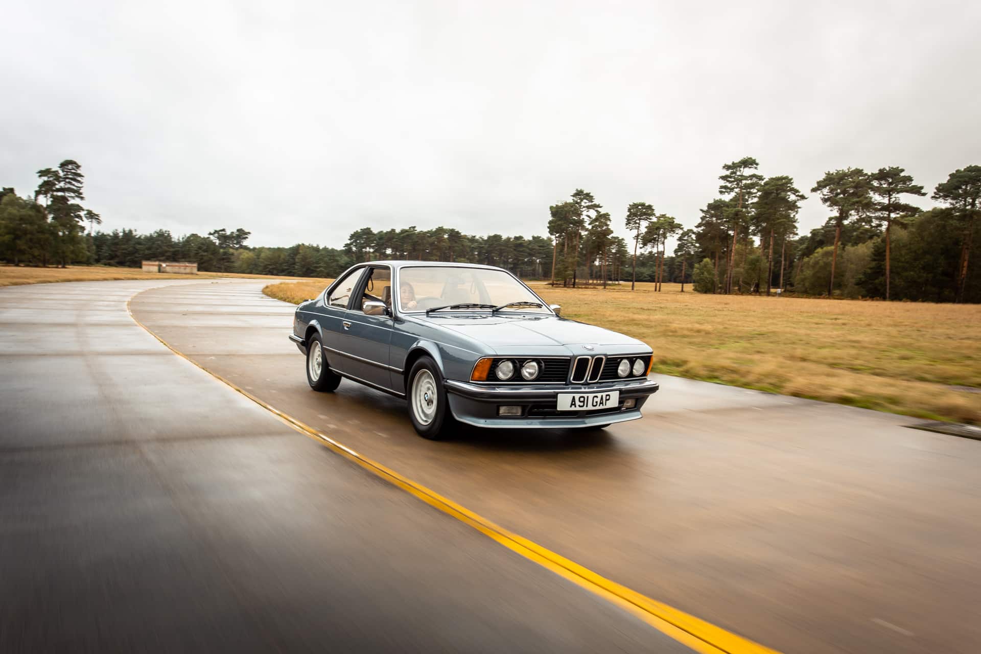 BMW 635 CSI in motion 2 1