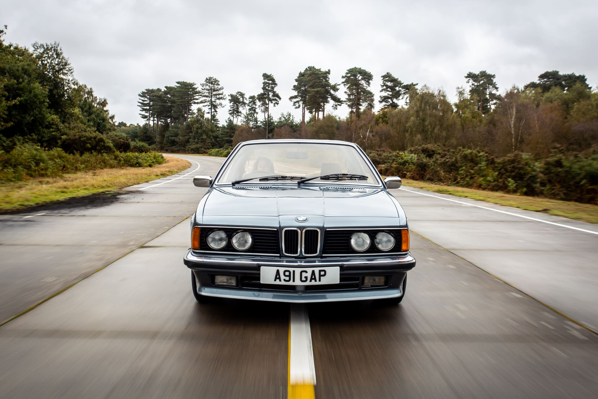 BMW 635 CSI in motion 3 1