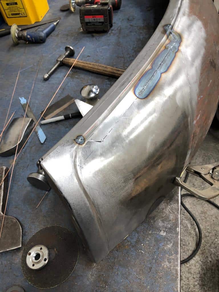 091121 1951 Riley RMB Metalwork on wing 3 1
