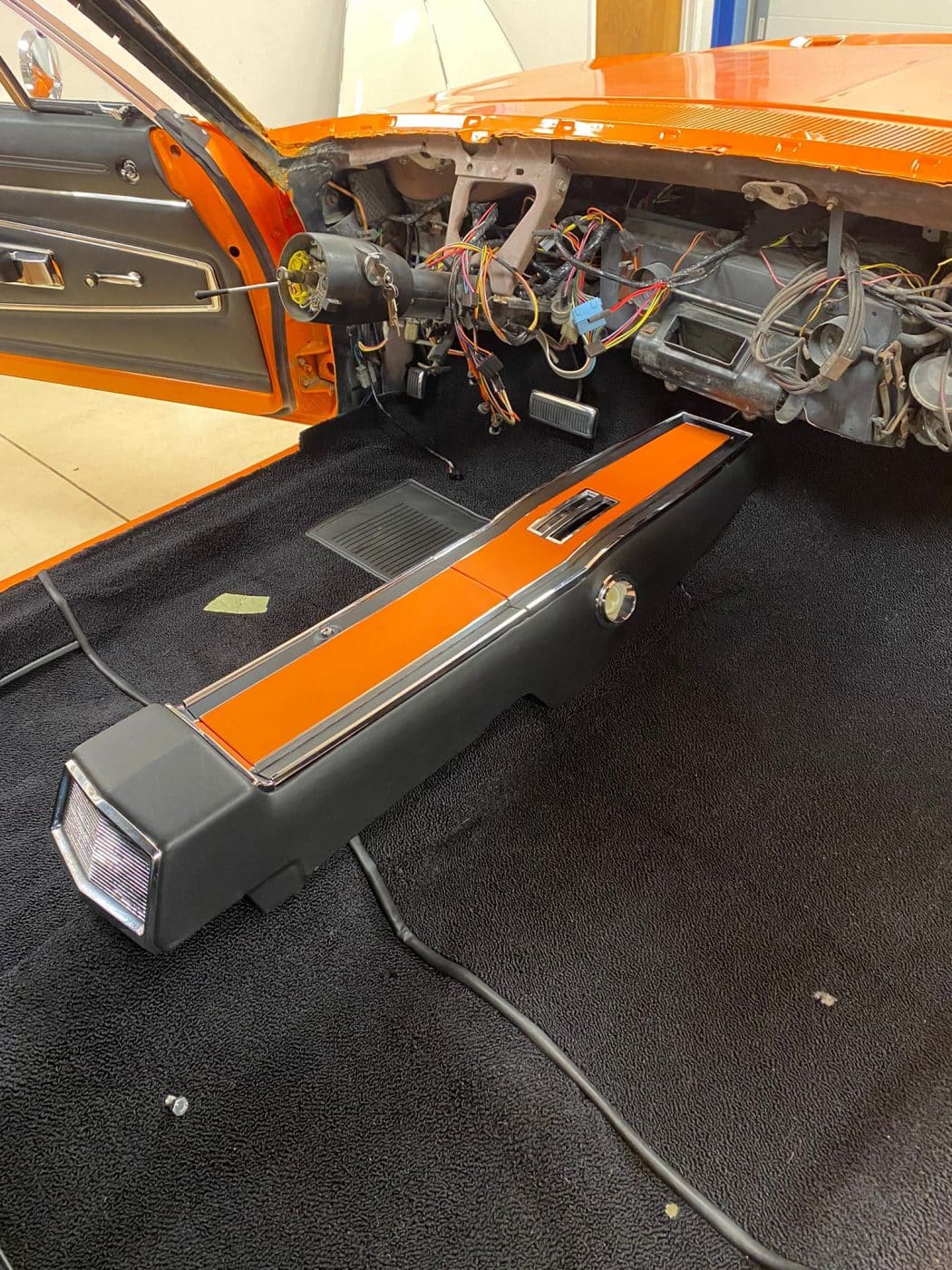 091121 1970 Dodge Charger Centre Console 4 1