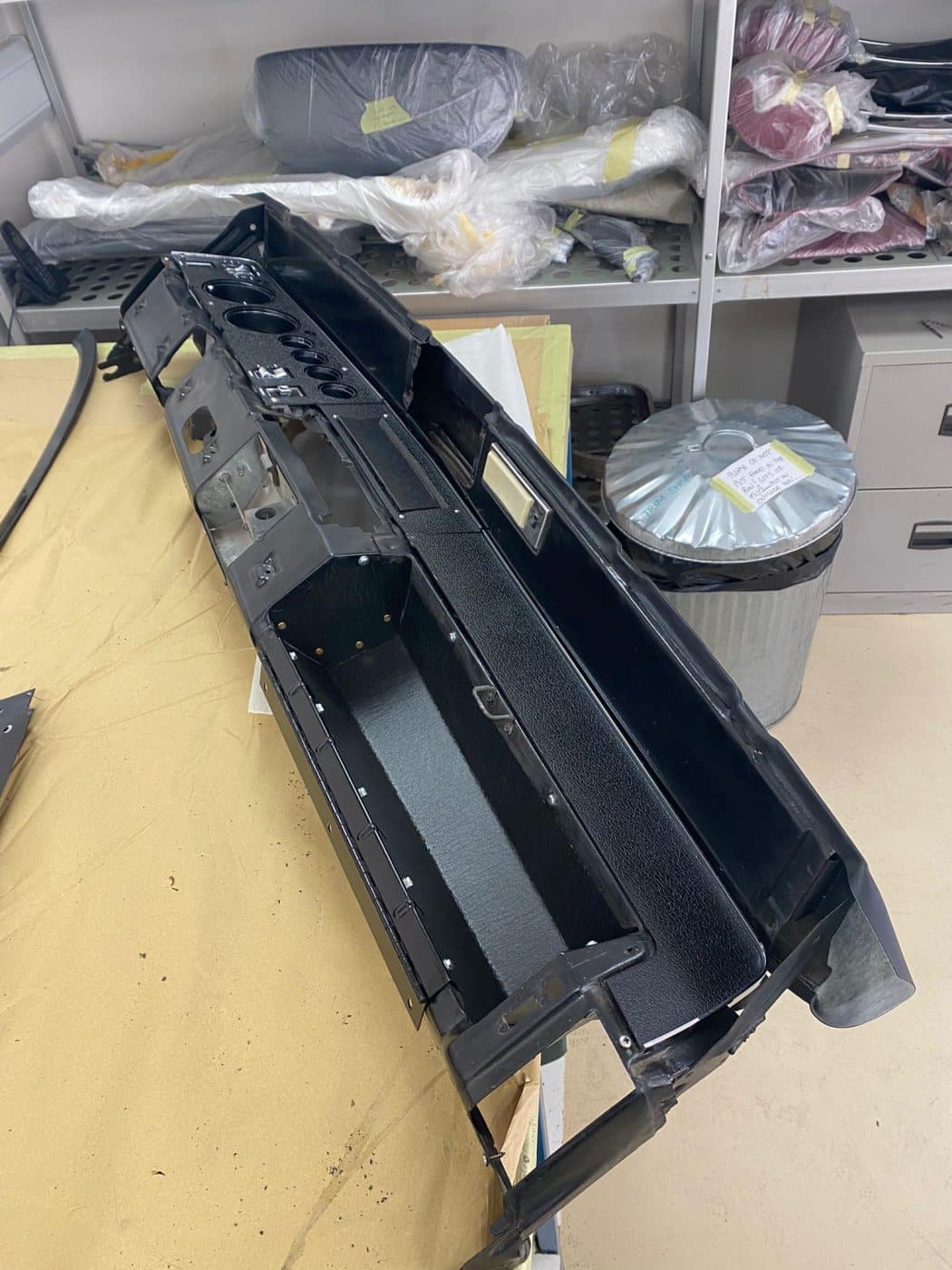 091121 1970 Dodge Charger Dash and Glovebox 1