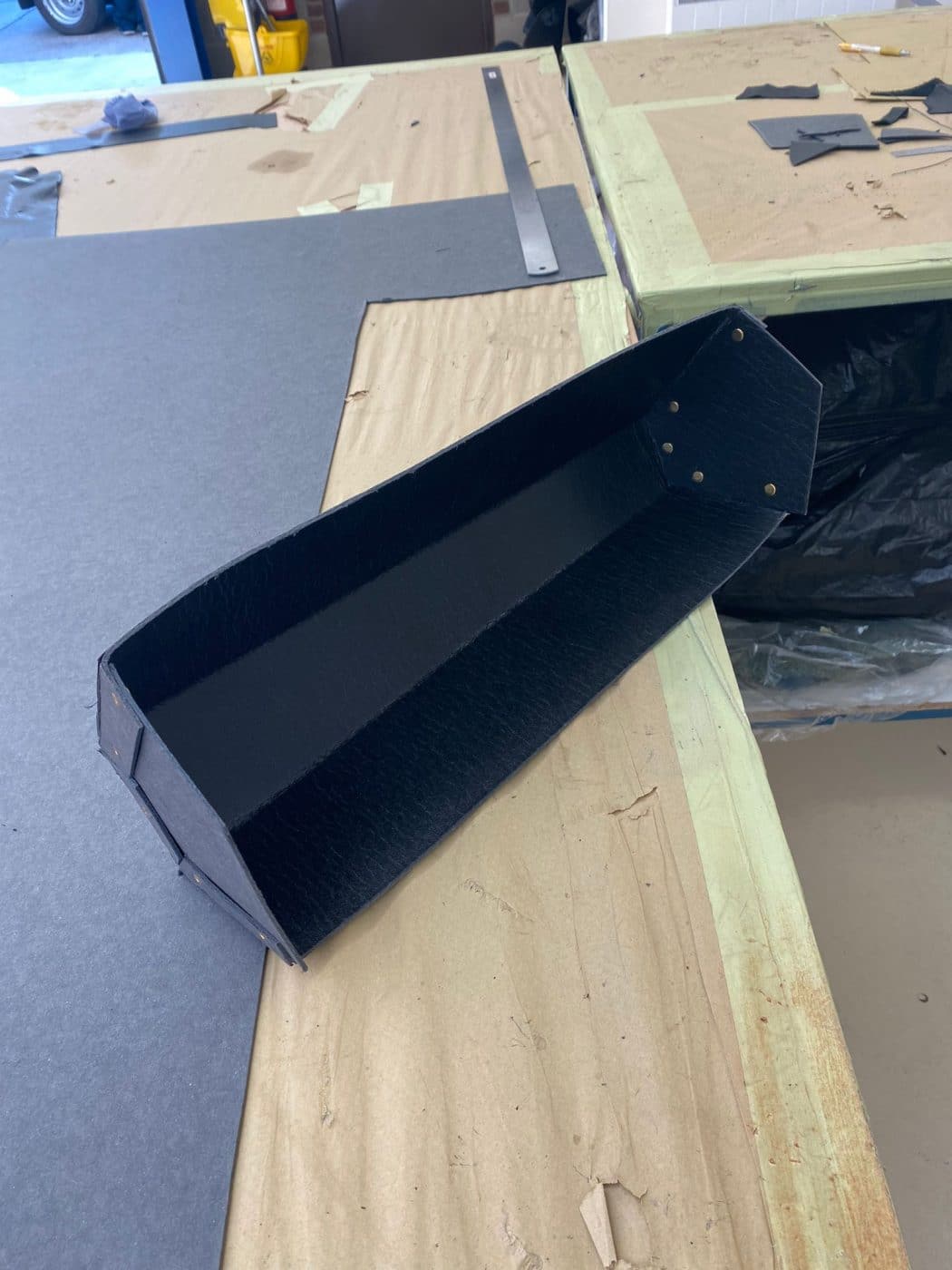 091121 1970 Dodge Charger Dash and Glovebox 3 1