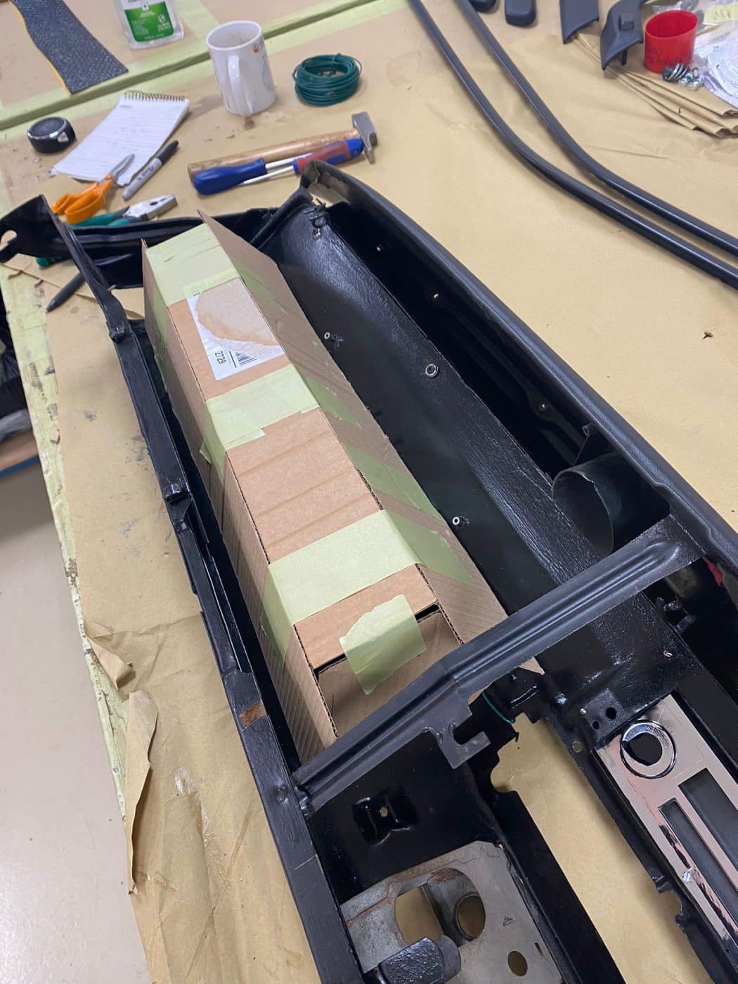 091121 1970 Dodge Charger Dash and Glovebox 9 1