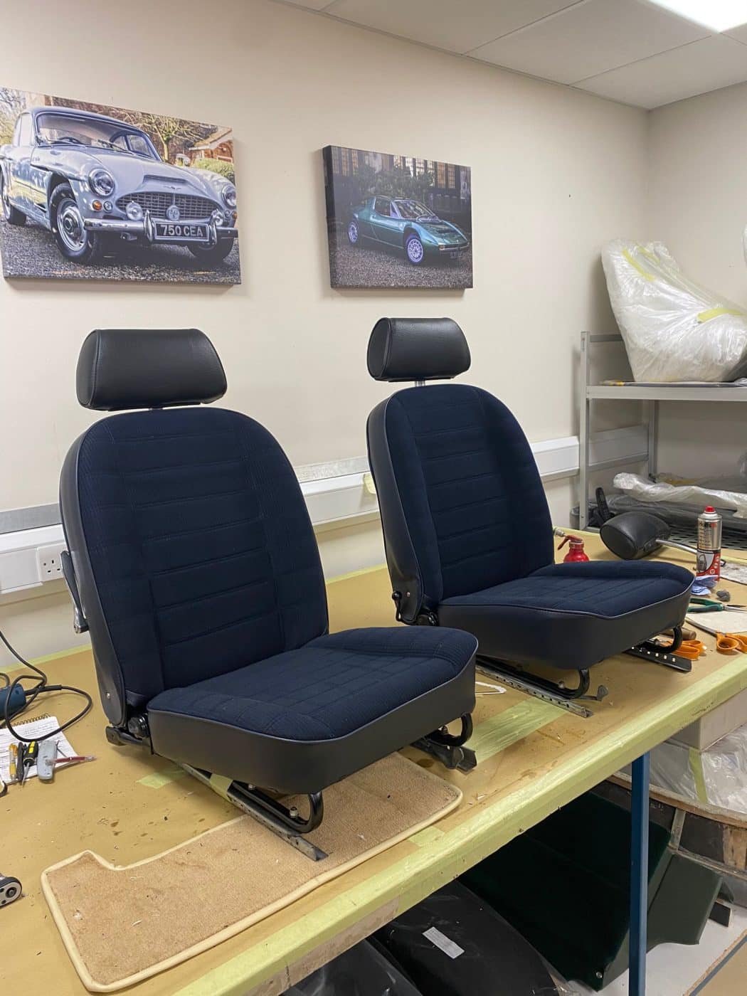 111121 1977 MGB Roadster Seats Finished 1