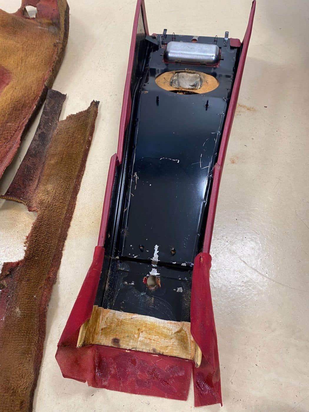 241121 1968 Jaguar MkII Interior Removal and Panel Fix 10 1