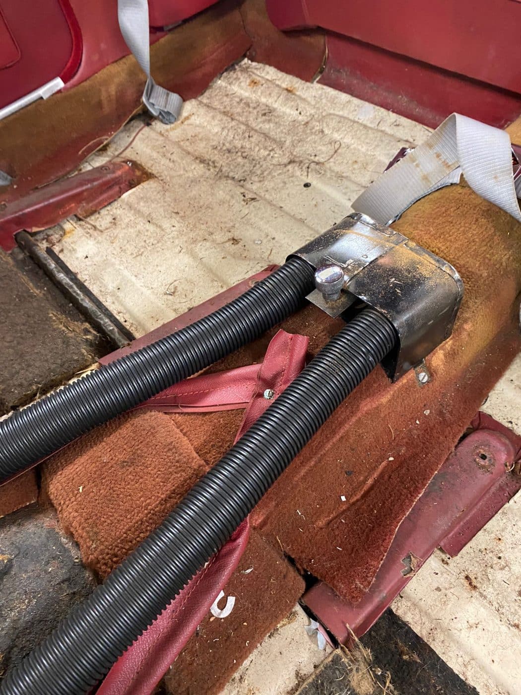 241121 1968 Jaguar MkII Interior Removal and Panel Fix 26 1