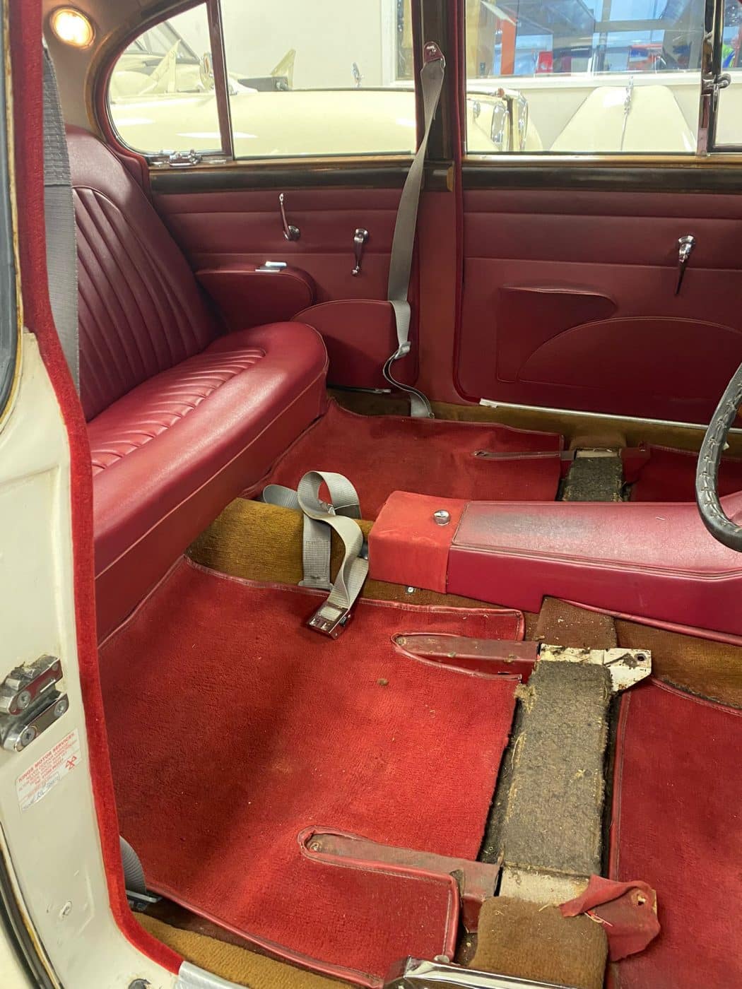 241121 1968 Jaguar MkII Interior Removal and Panel Fix 37 1