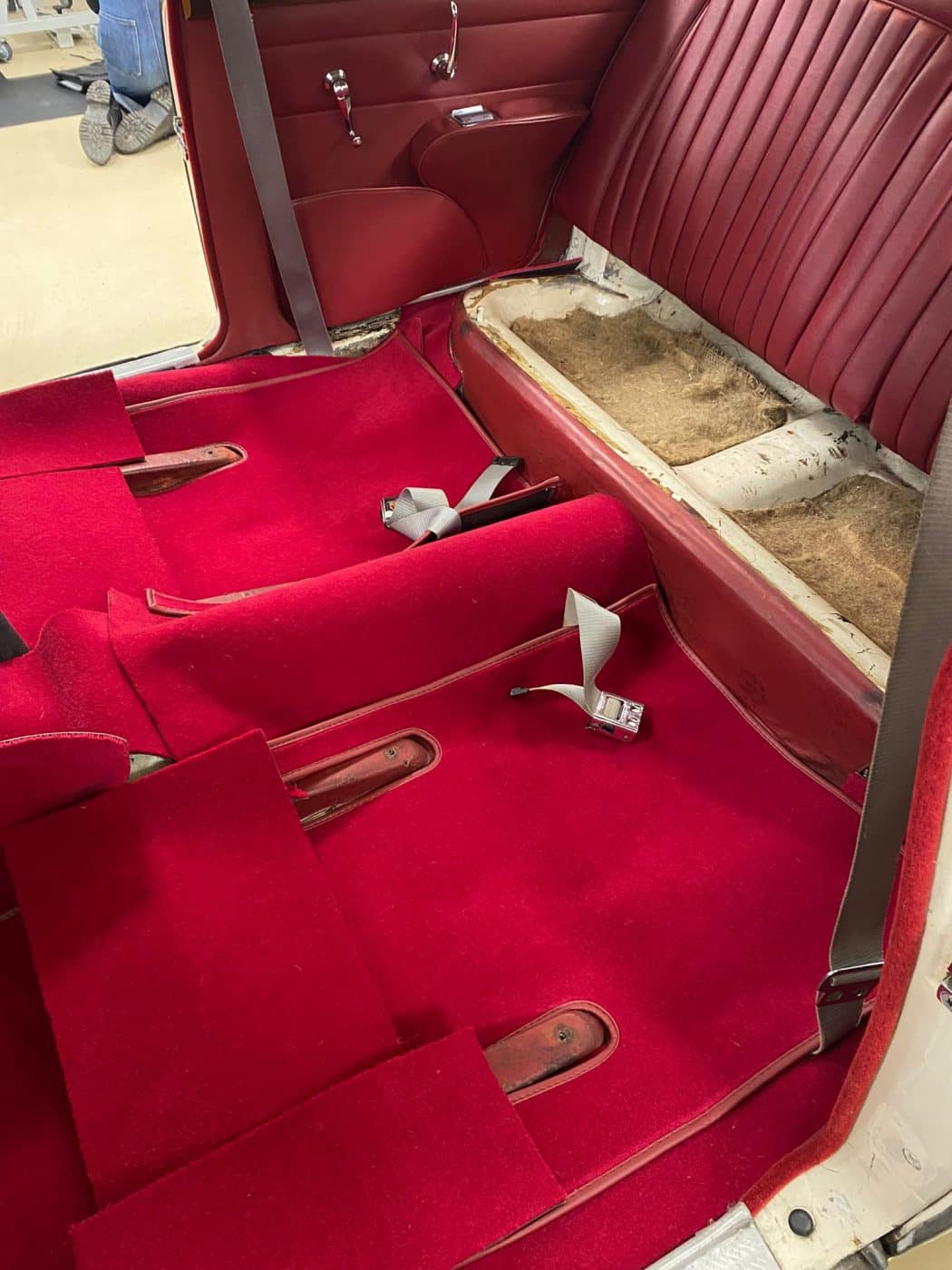 241121 1968 Jaguar MkII Interior Removal and Panel Fix 4 1