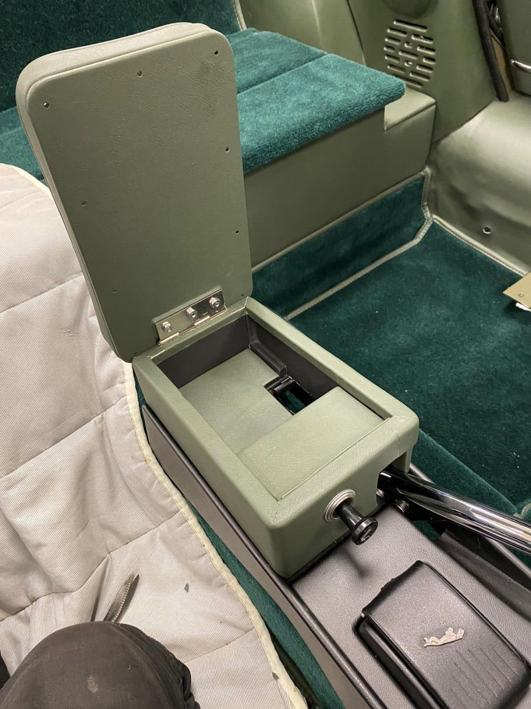 061221 1973 Jaguar E Type Cubby 2 1