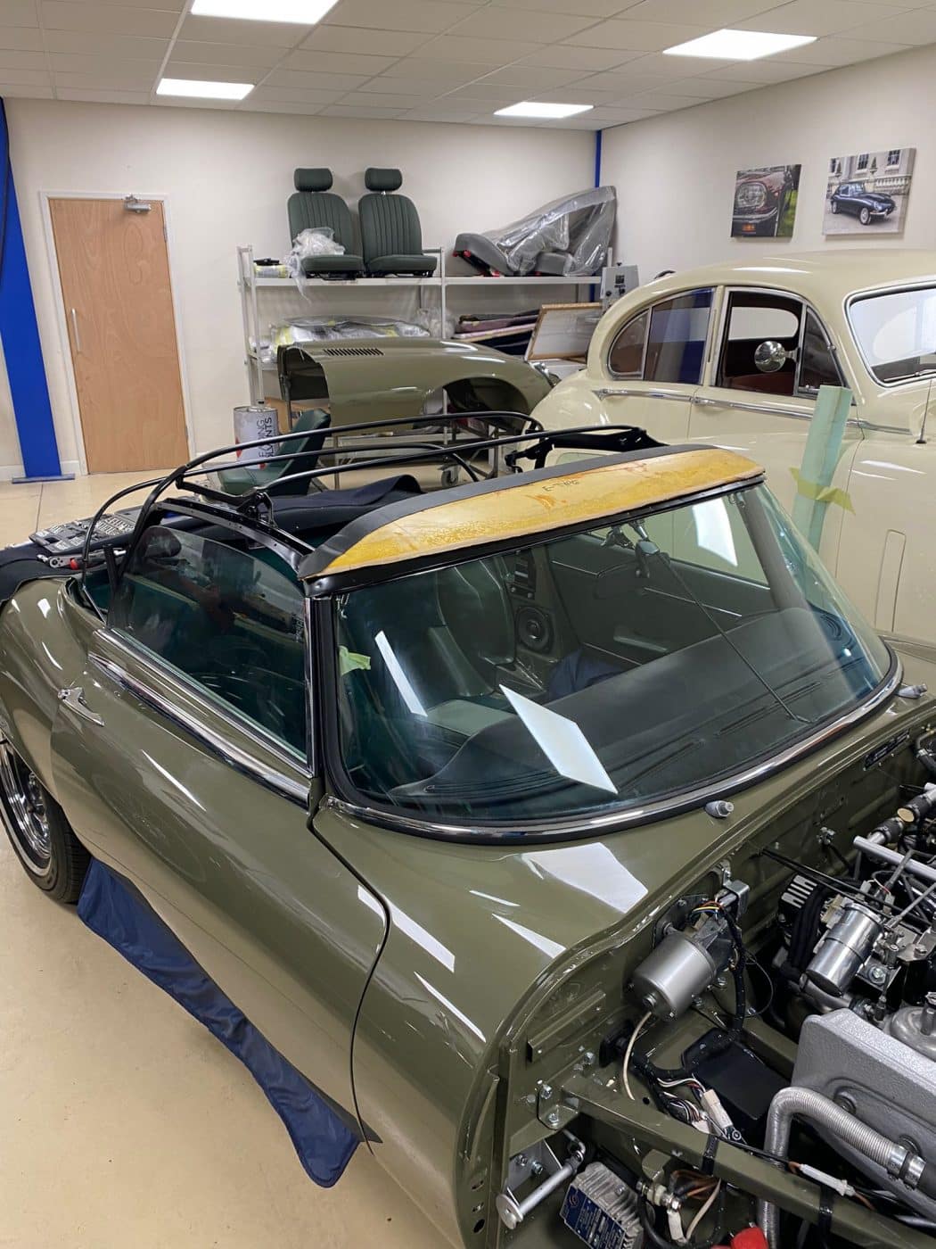 091221 1973 Jaguar E type Roadster Dash and Hood 1