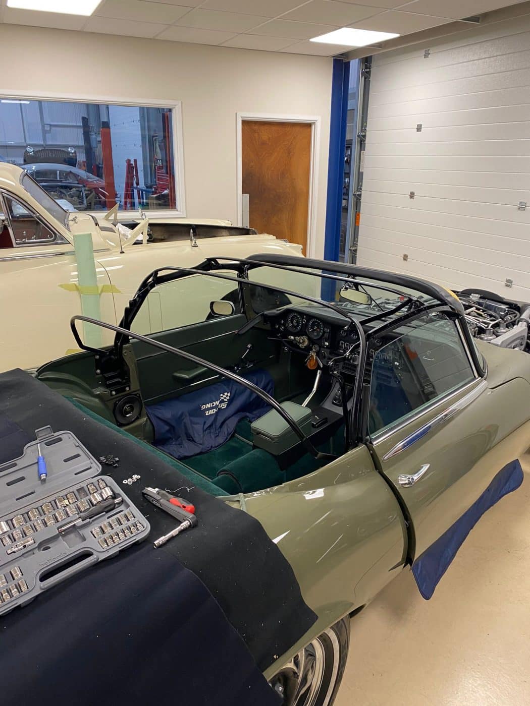 091221 1973 Jaguar E type Roadster Dash and Hood 2 1