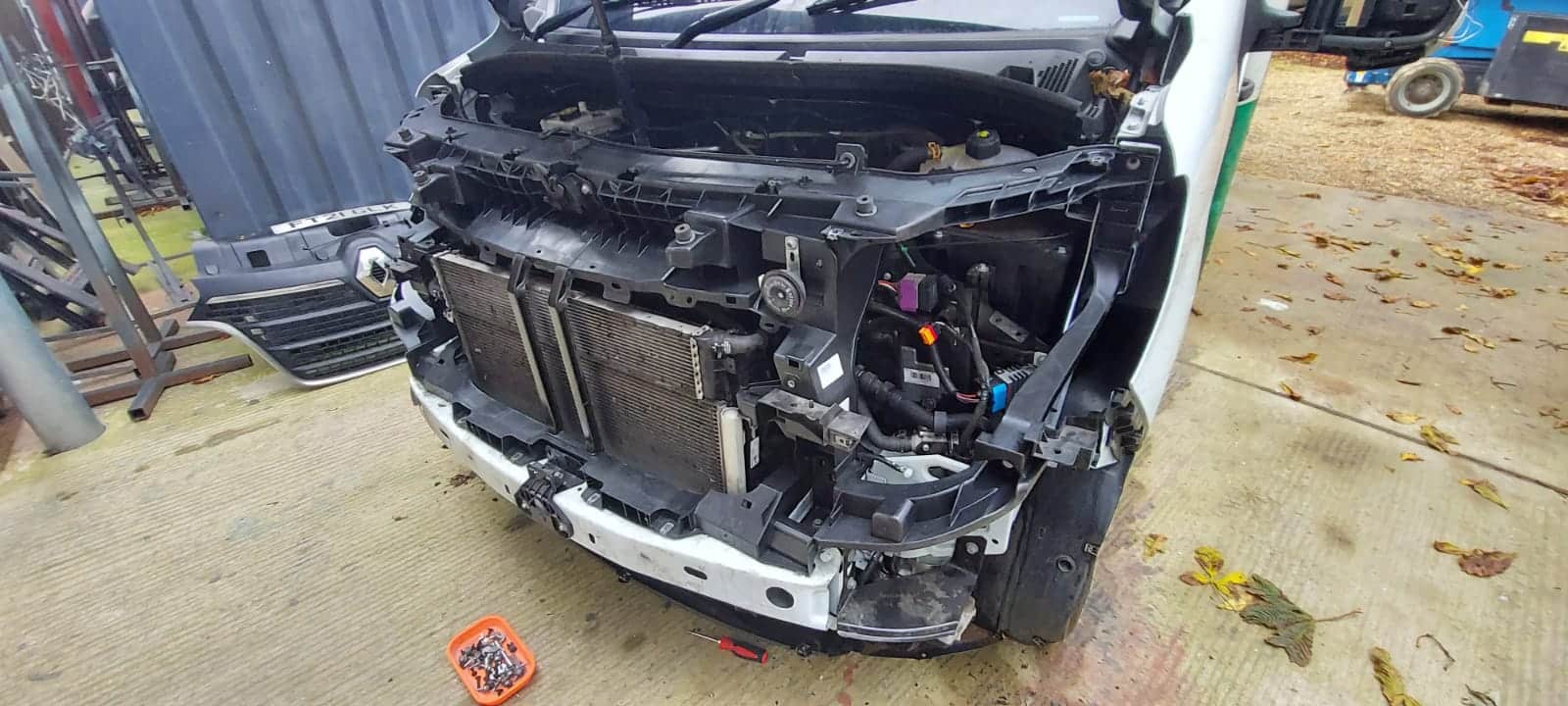091221 2021 Renault Master Stripdown 2 1