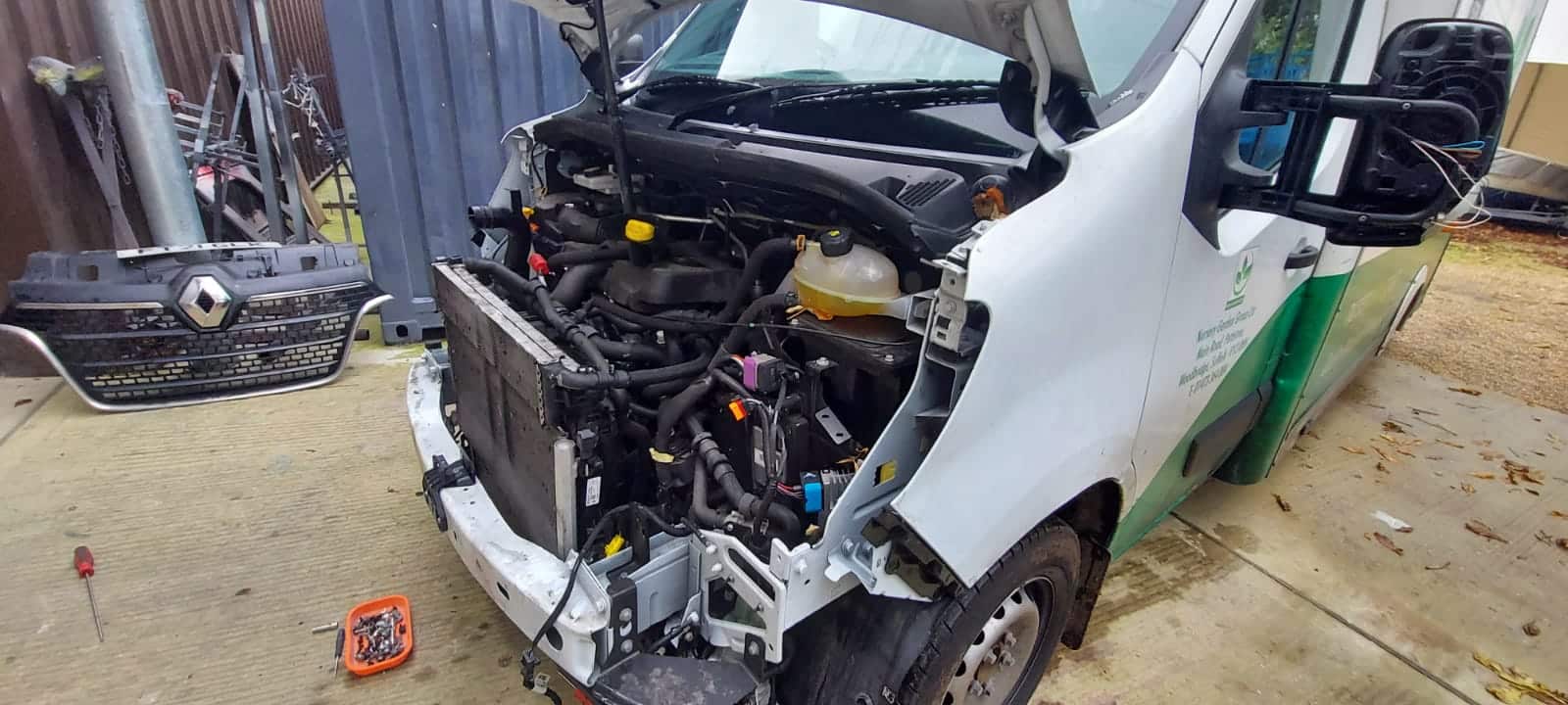 091221 2021 Renault Master Stripdown 4 1