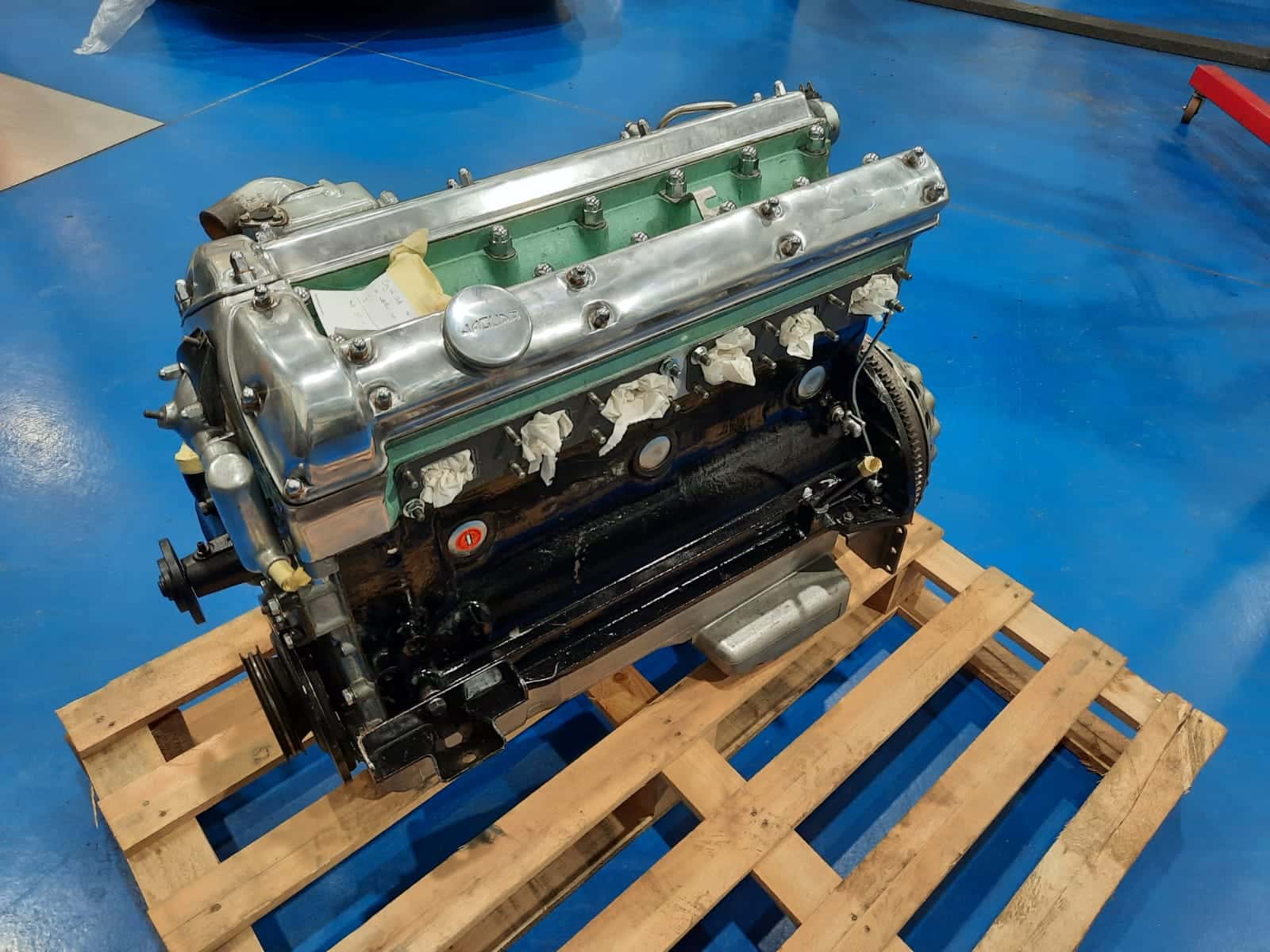 11221 1963 Jaguar MkII Engine Back 1
