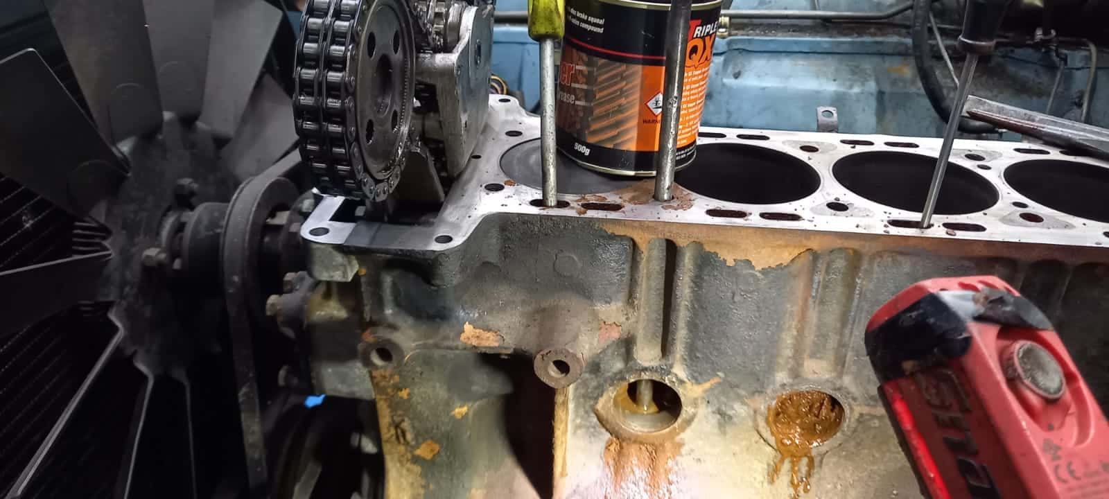 11221 1971 XJ6 Clogged Engine10 1