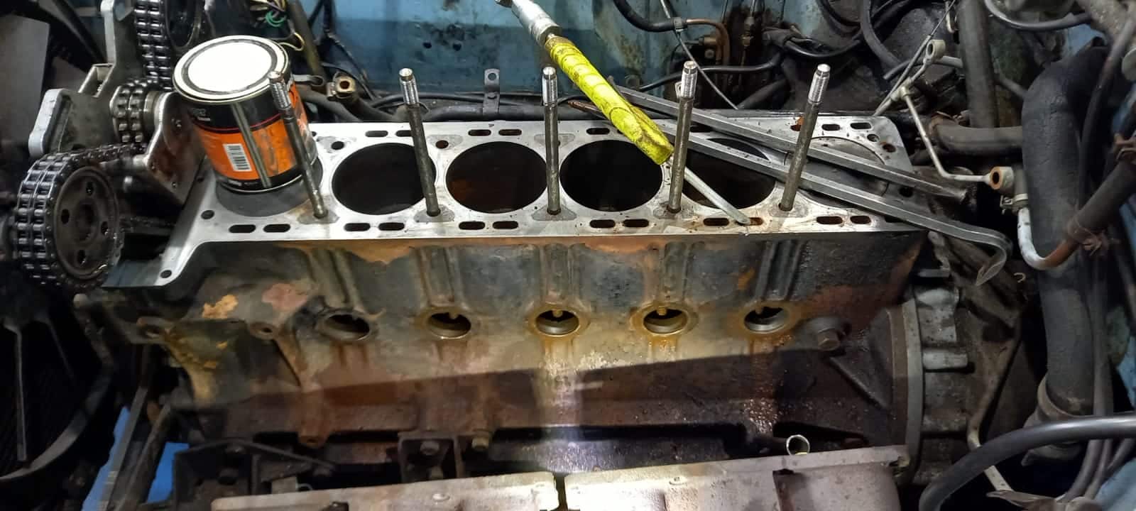 11221 1971 XJ6 Clogged Engine5 1