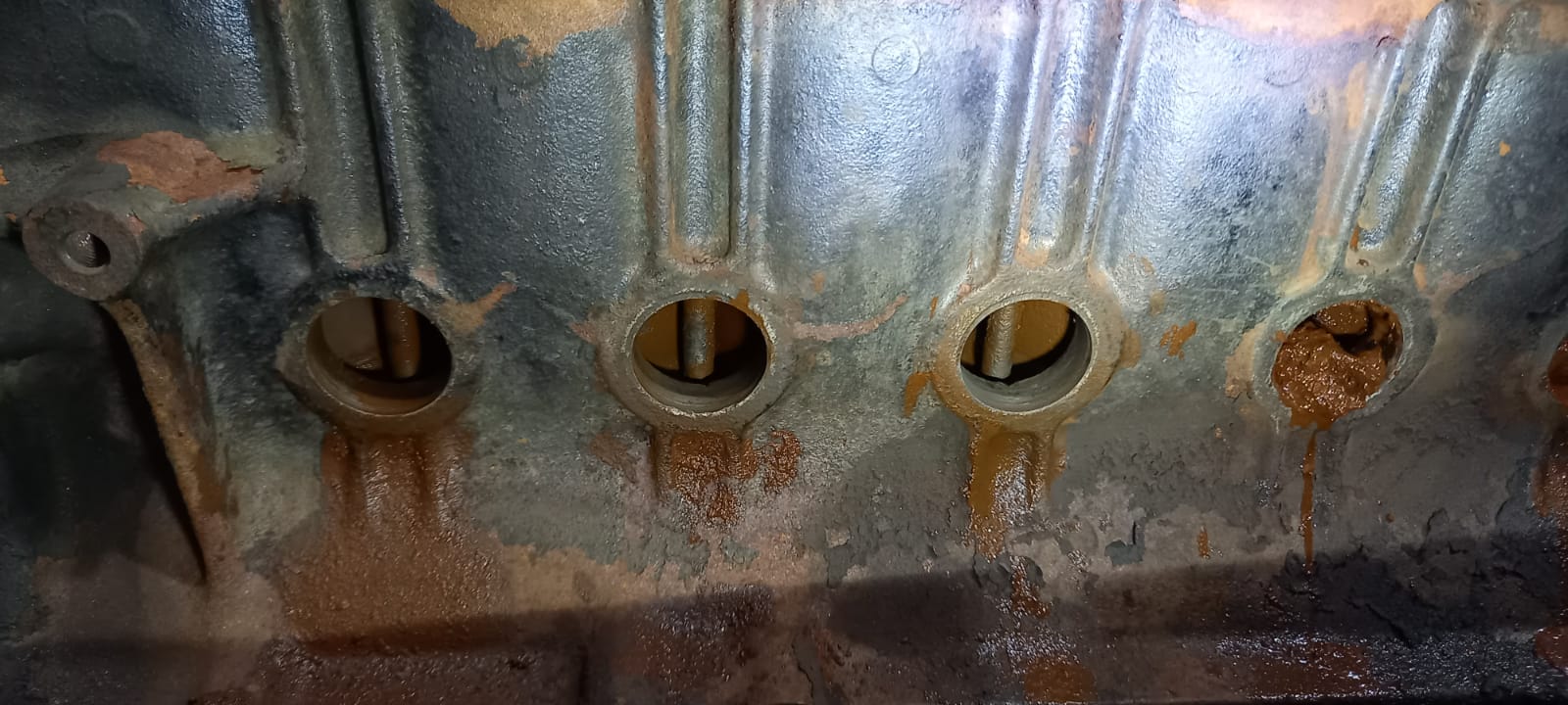 11221 1971 XJ6 Clogged Engine7 1