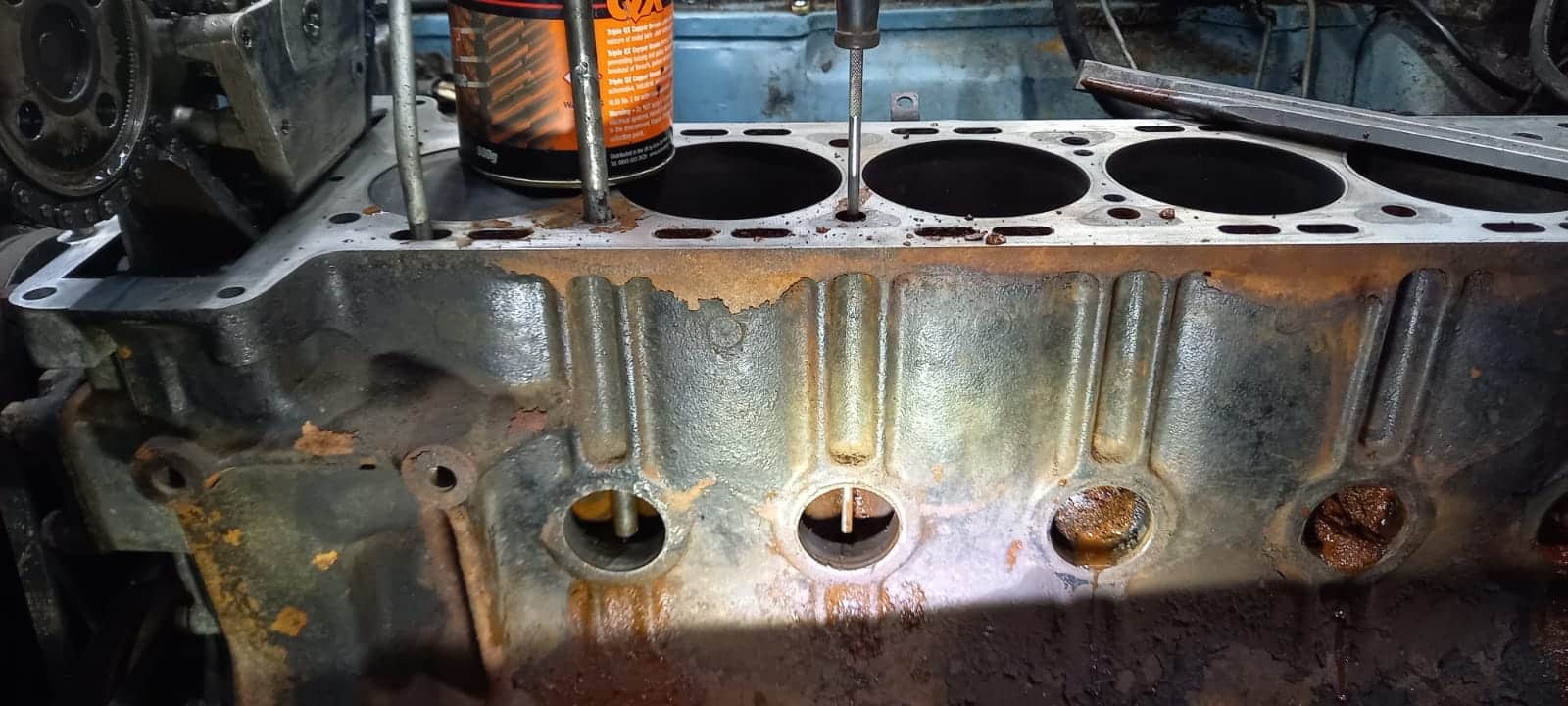 11221 1971 XJ6 Clogged Engine9 1