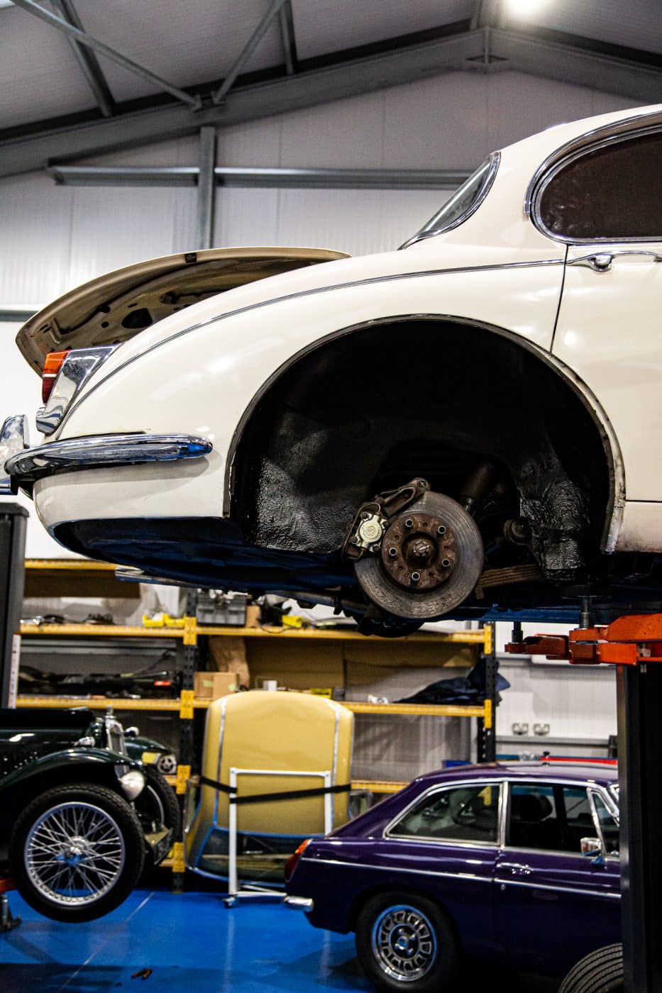 151221 1968 Jaguar MkII 2.4 Tyres and Underseal 7 1