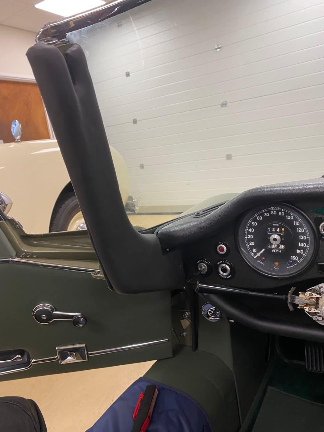 171221 1973 Jaguar E Type Roadster Trim 10 1