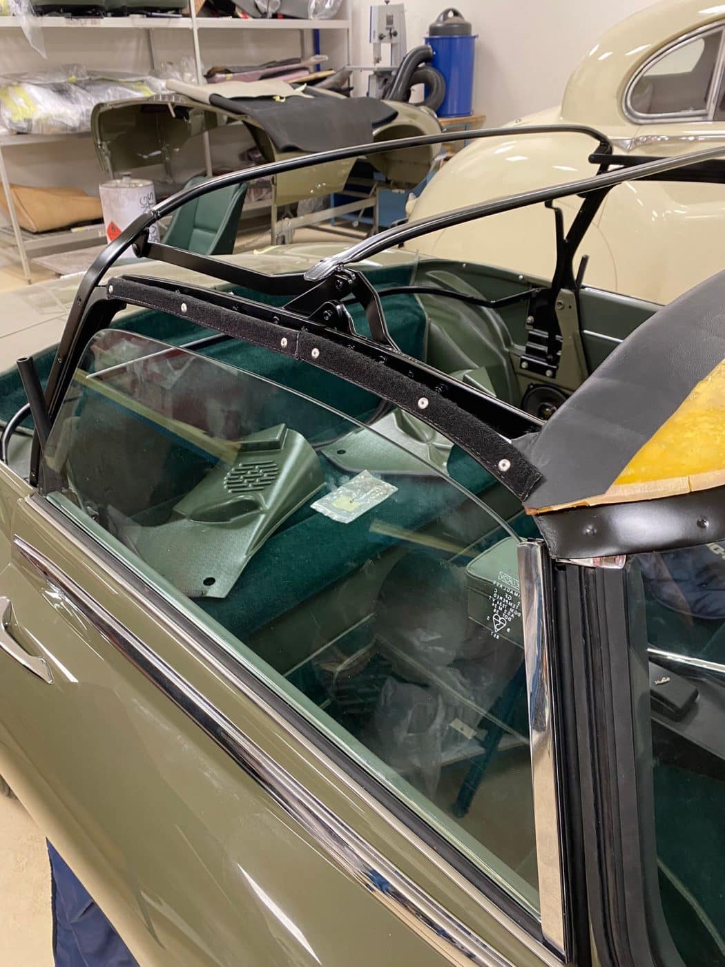 171221 1973 Jaguar E Type Roadster Trim 2 1