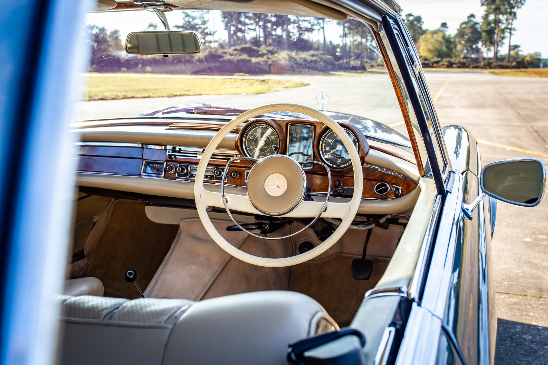 1966 Mercedes 250 SE 01 1
