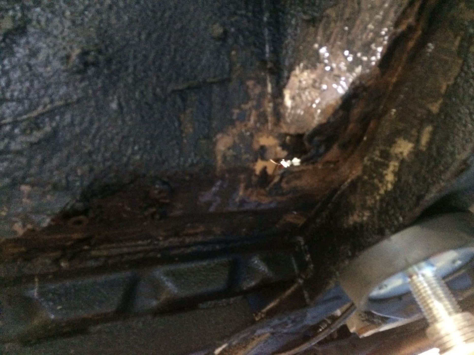 21221 1968 Jaguar MkII Rust Repairs14 1
