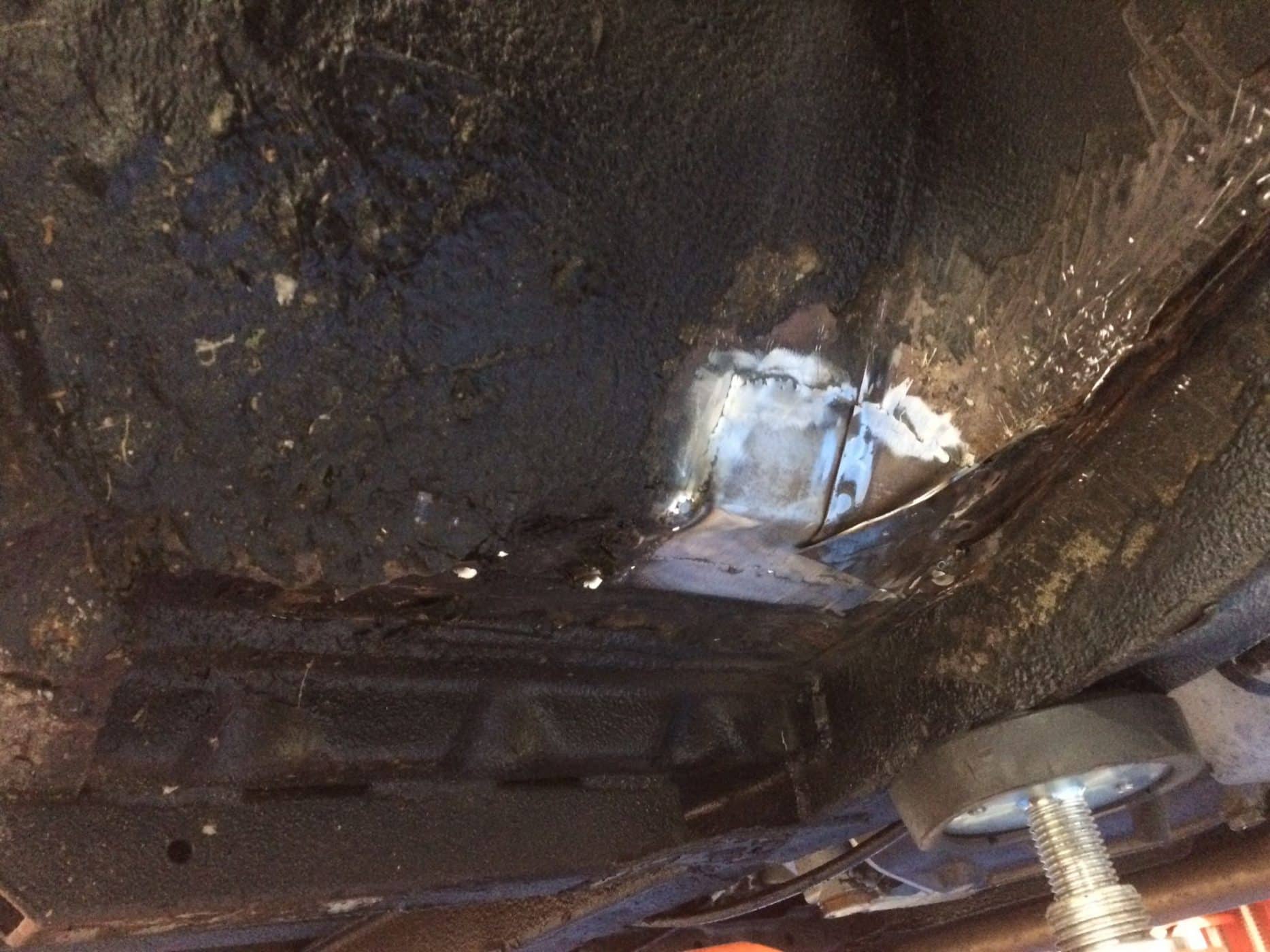 21221 1968 Jaguar MkII Rust Repairs16 1