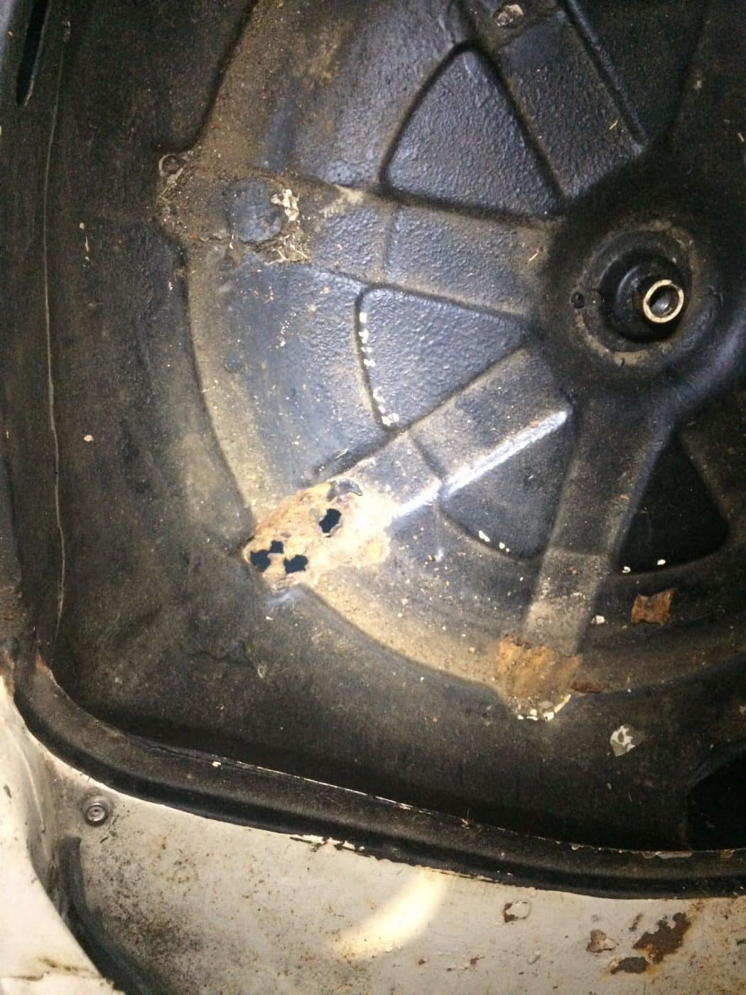 21221 1968 Jaguar MkII Rust Repairs6 1