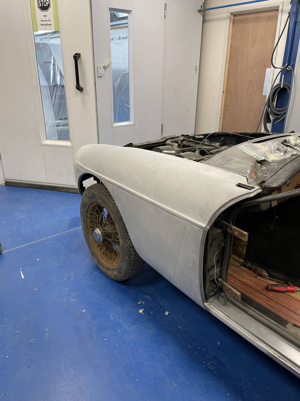 040122 1977 MGB Roadster Rear Prep for Paint4 1