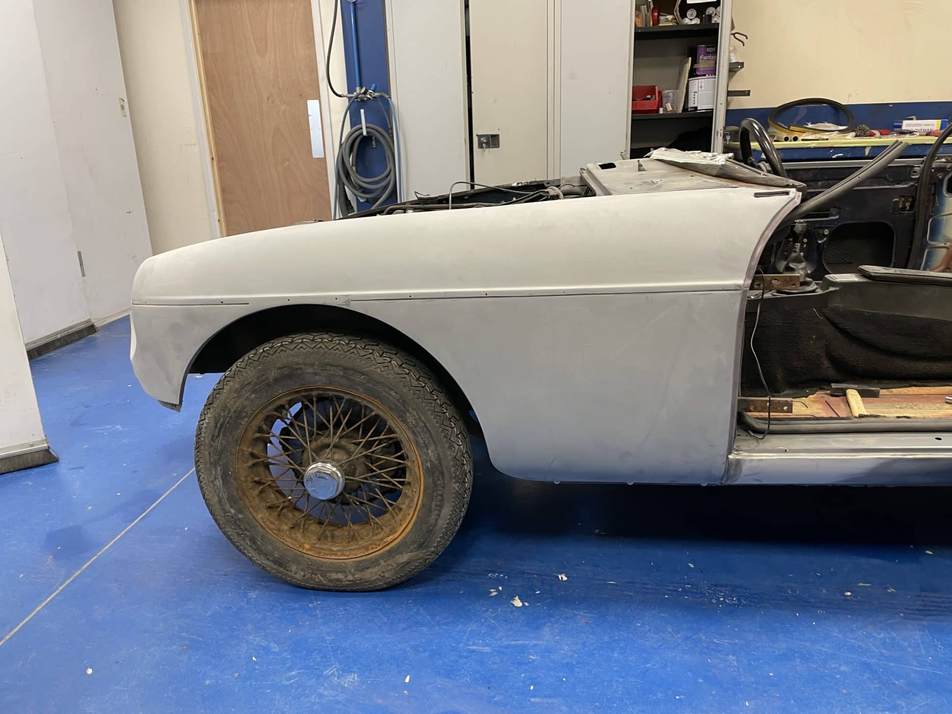 040122 1977 MGB Roadster Rear Prep for Paint5 1