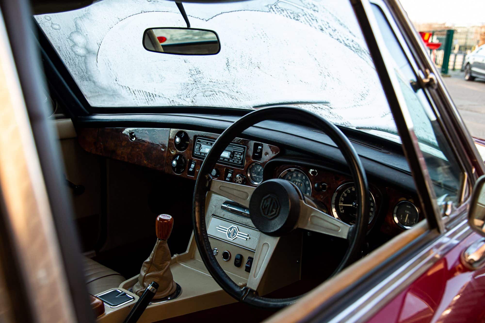 070122 1974 MGB GT Feature Photos 8 1