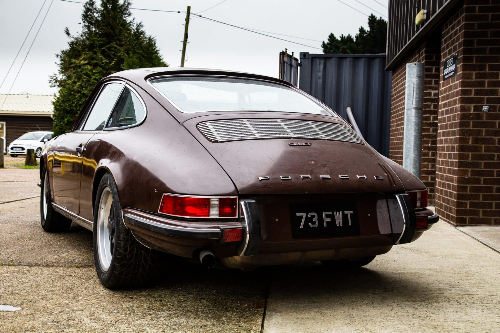 110122 1970 Porsche 911T Arrival Photos 13 1