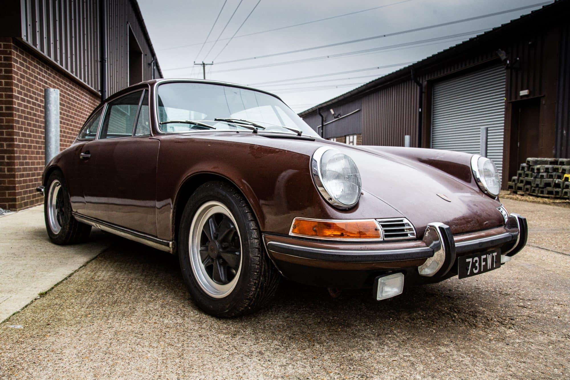 110122 1970 Porsche 911T Arrival Photos 18 1