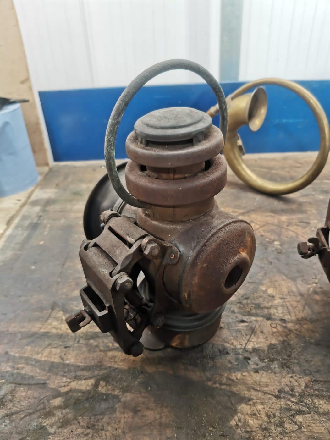 130122 1905 Riley 9hp Parts off for rebrassing 12 1